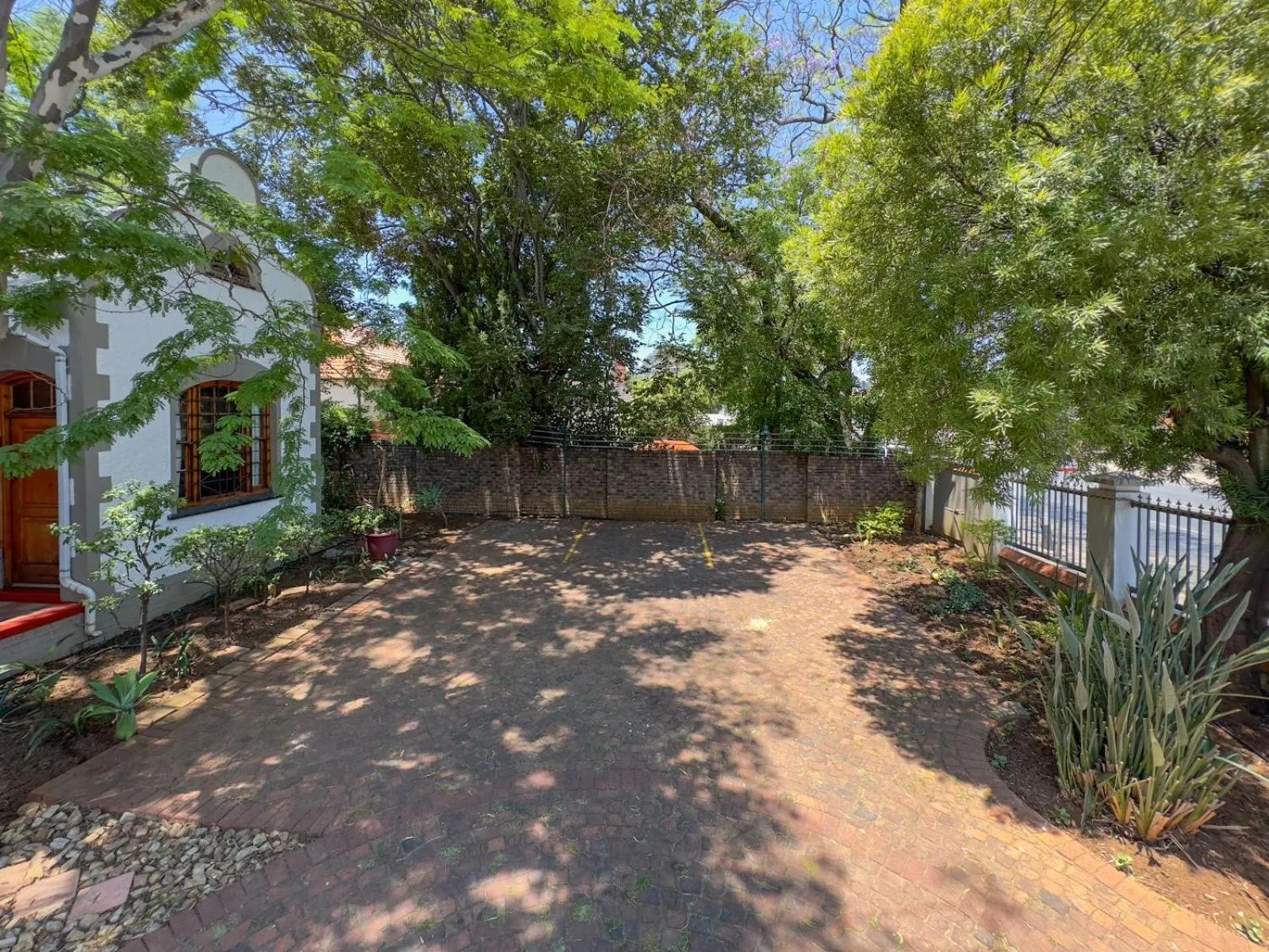 Decorative detail in Park Gables Loftus