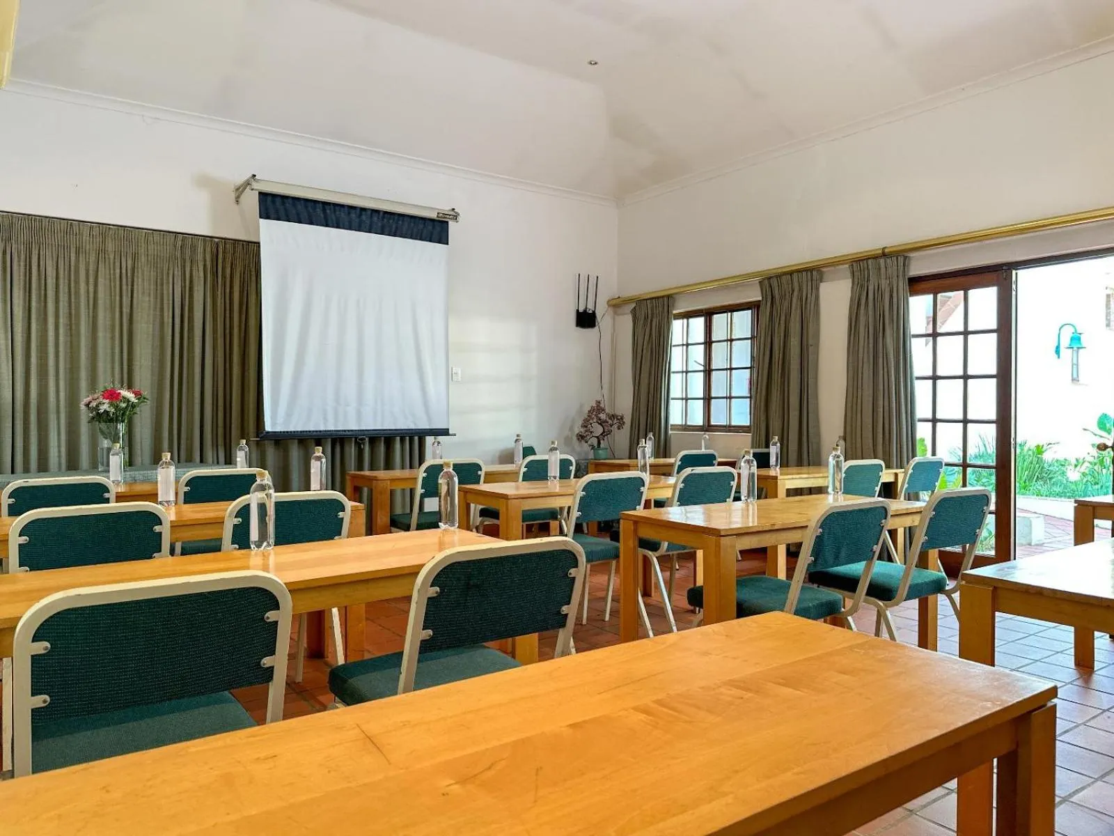 Business facilities in Park Gables Loftus