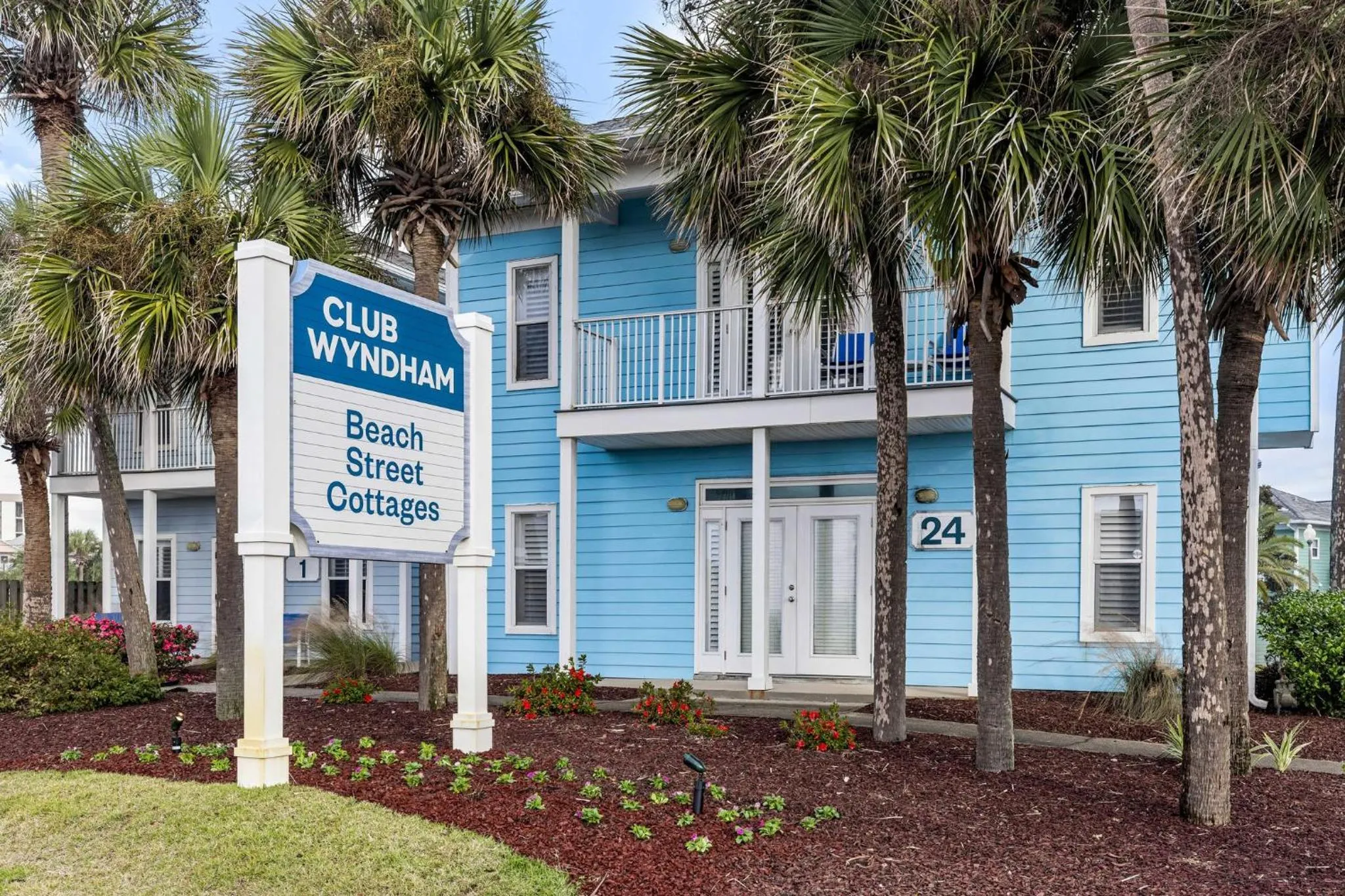 Property building in Club Wyndham Beach Street Cottages