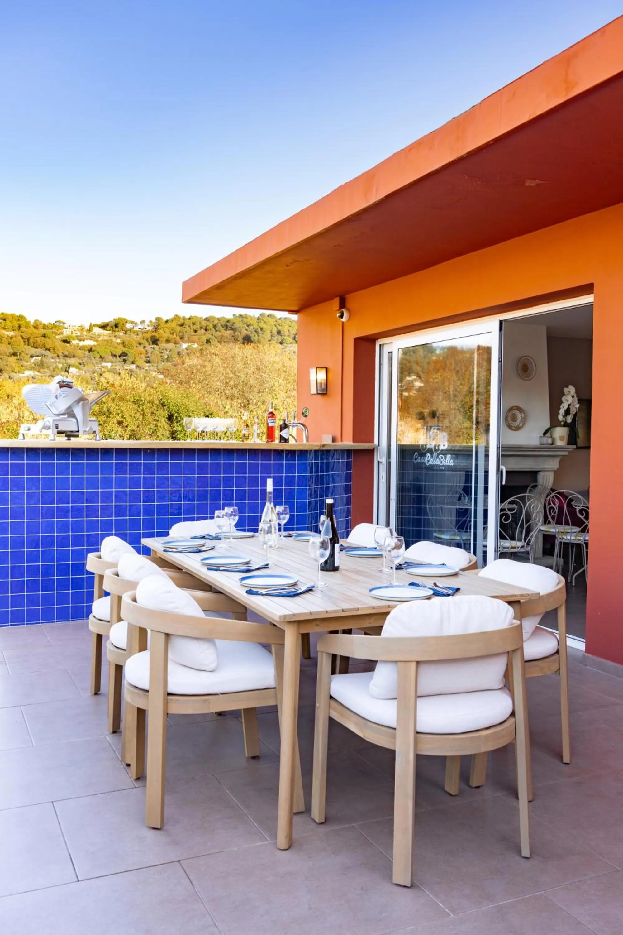 Patio in Hôtel CASABELLA Cannes Mouans Sartoux