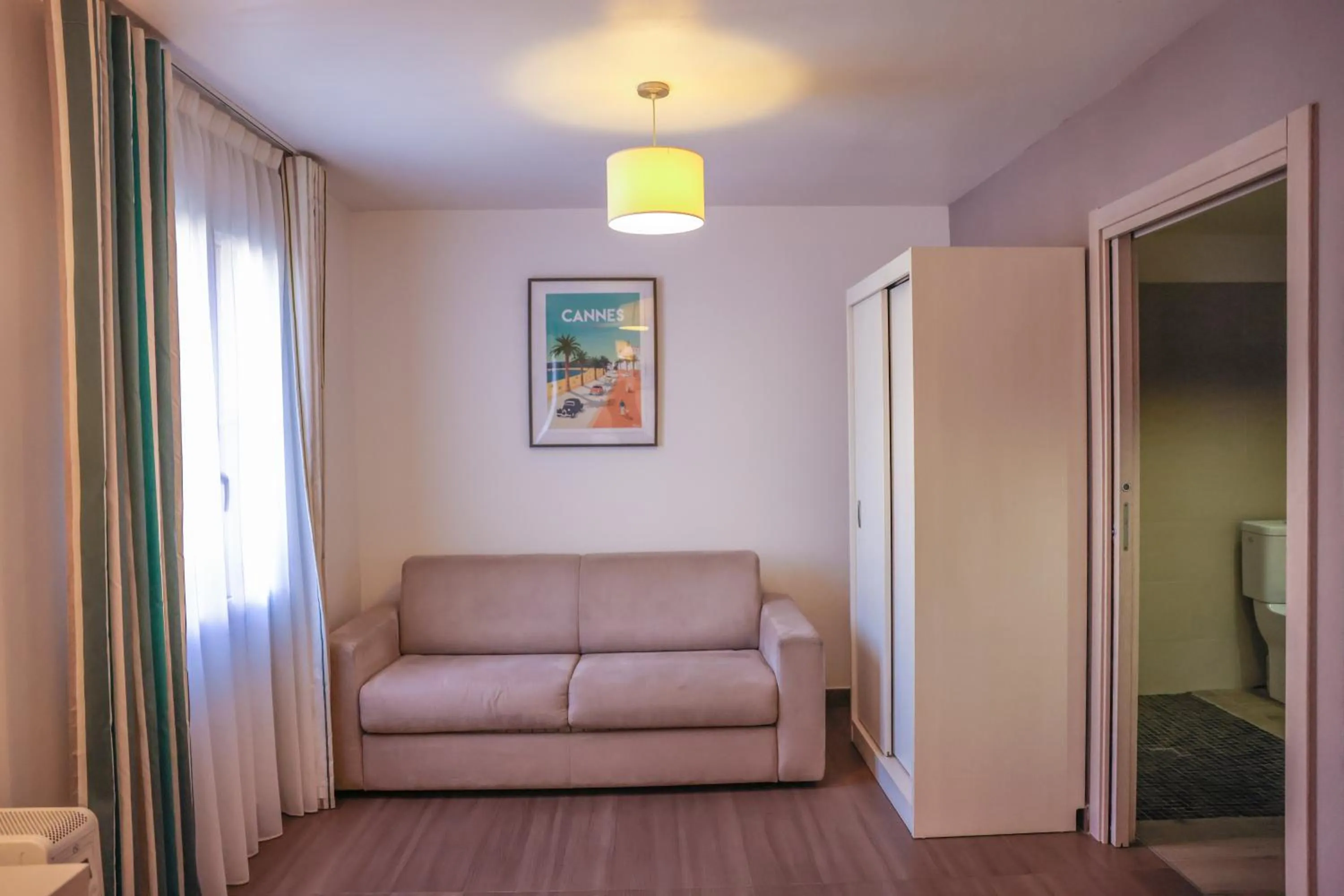 Bathroom in Hôtel CASABELLA Cannes Mouans Sartoux