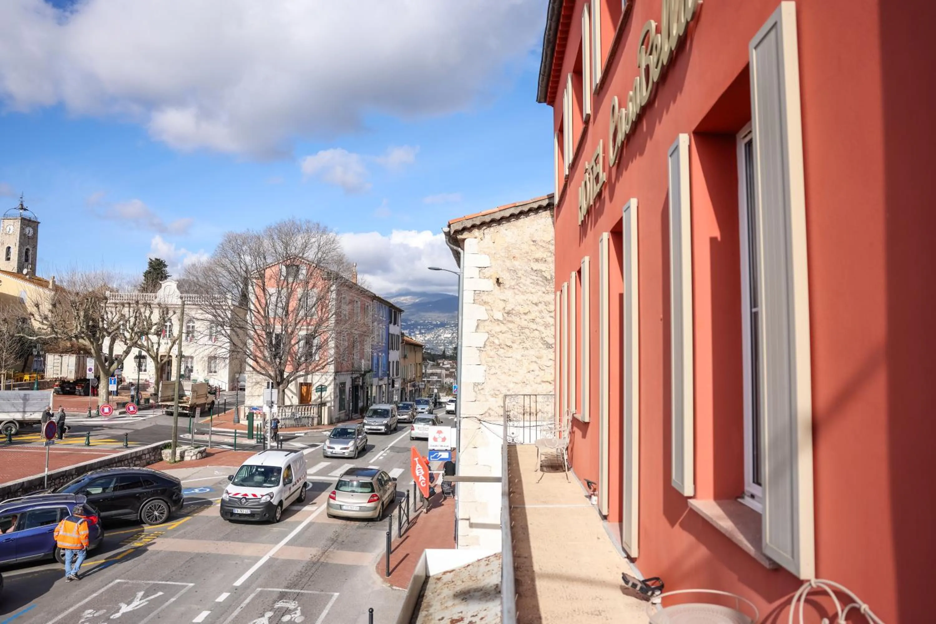 Facade/entrance in Hôtel CASABELLA Cannes Mouans Sartoux