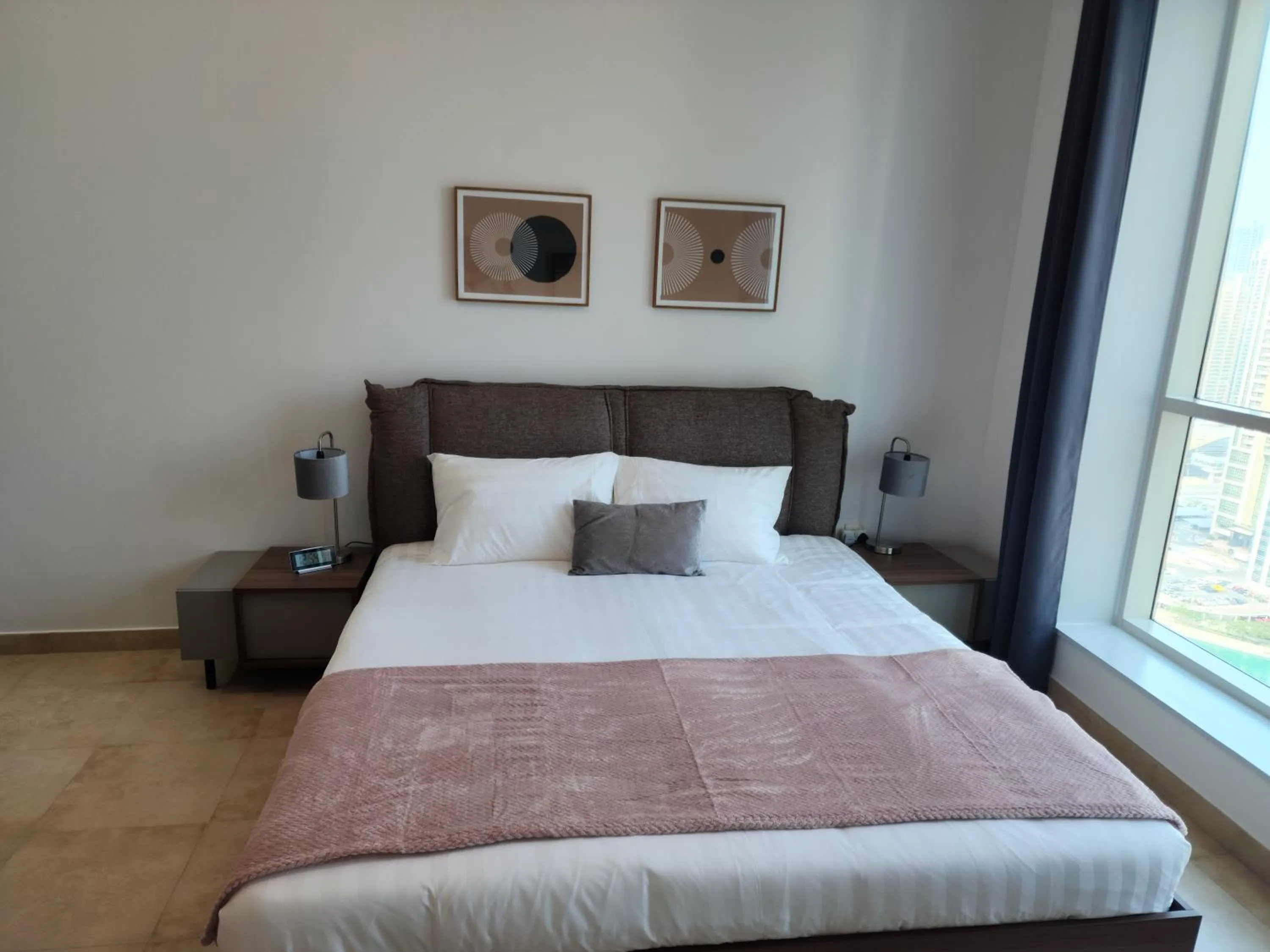 Bed in Preatoni Tower - JLT by Golden Casa