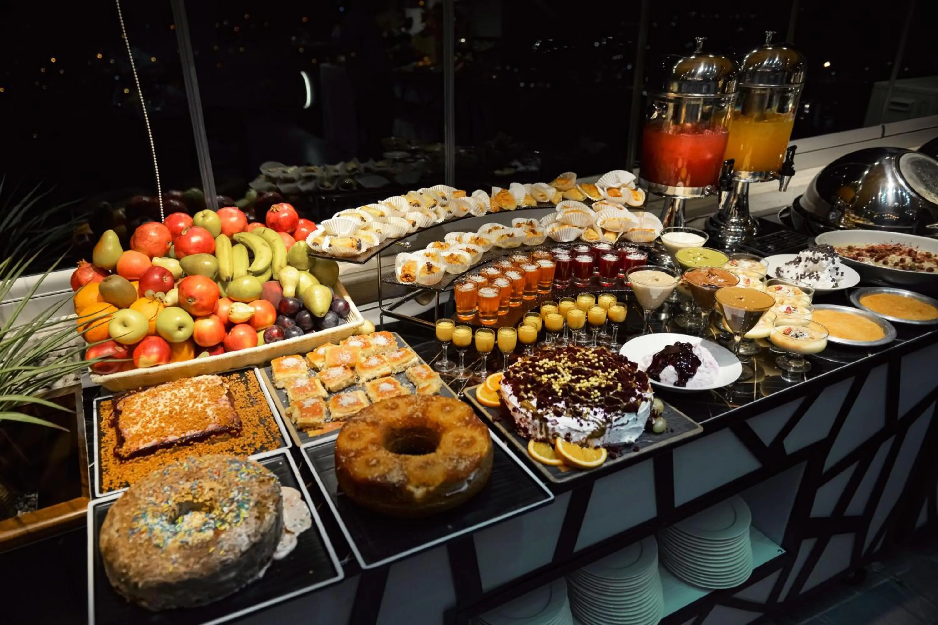 Food and drinks in Petra Bermudez Hotel