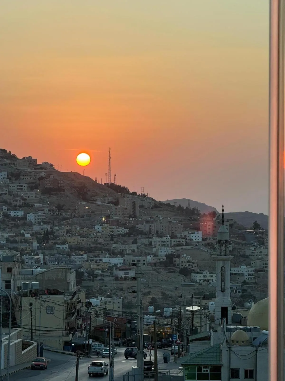 Restaurant/places to eat in Petra Bermudez Hotel