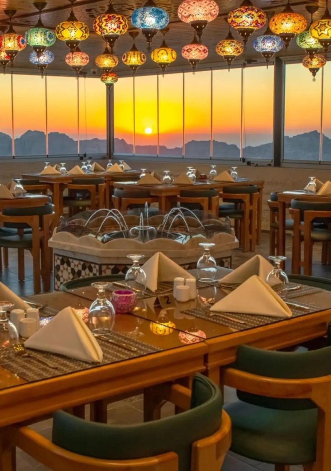 Restaurant/places to eat in Petra Bermudez Hotel