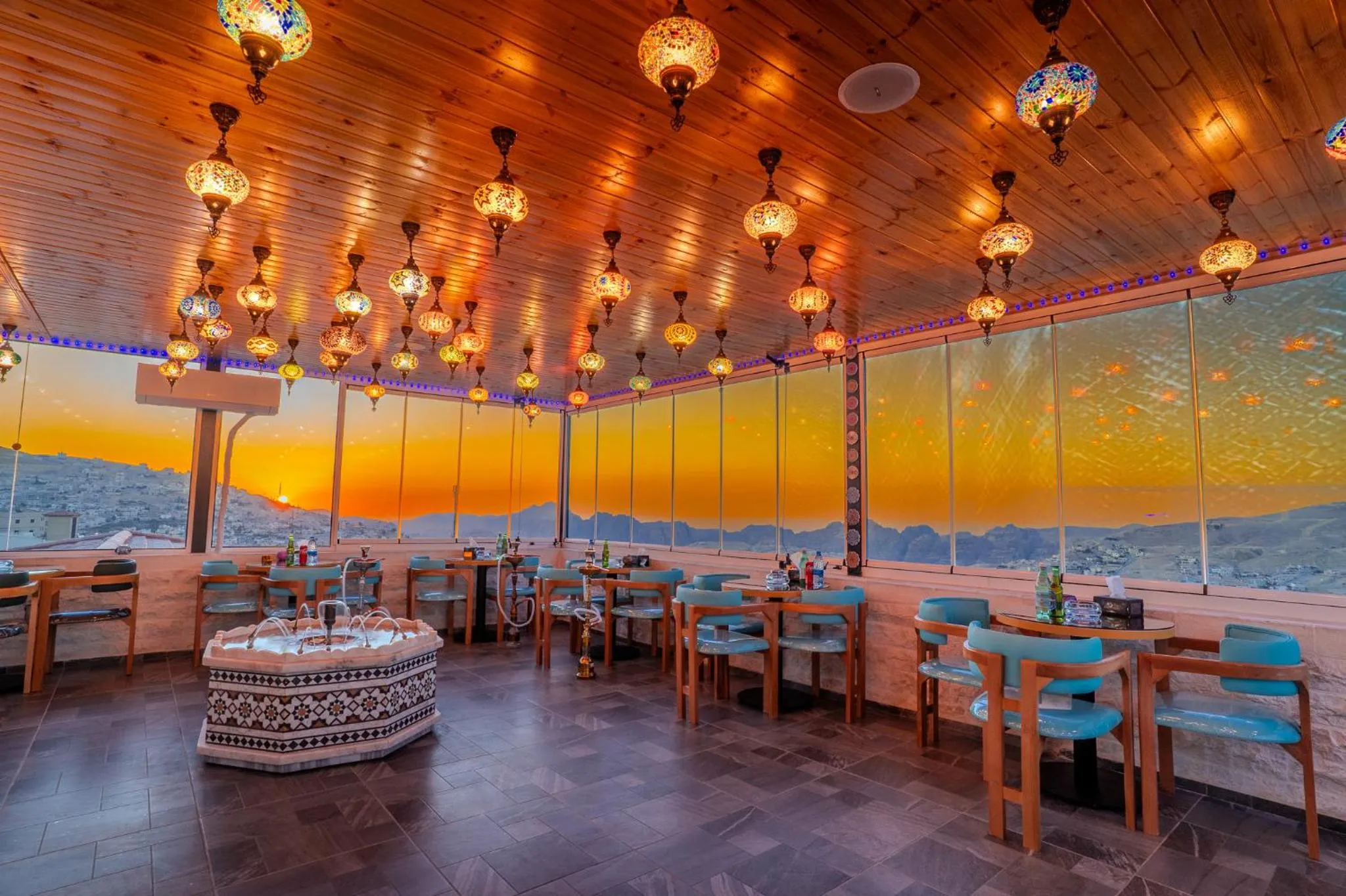 Restaurant/places to eat in Petra Bermudez Hotel