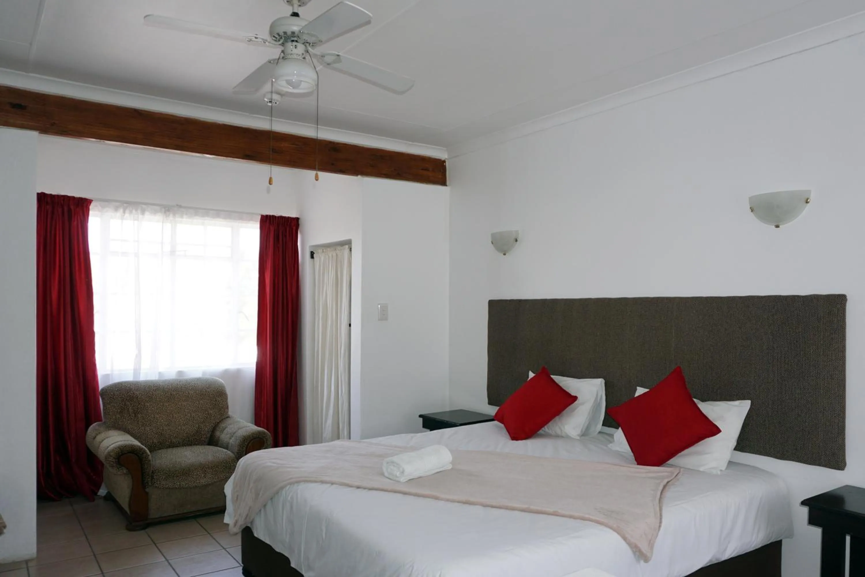 Bed in Sheba Rock Guesthouse