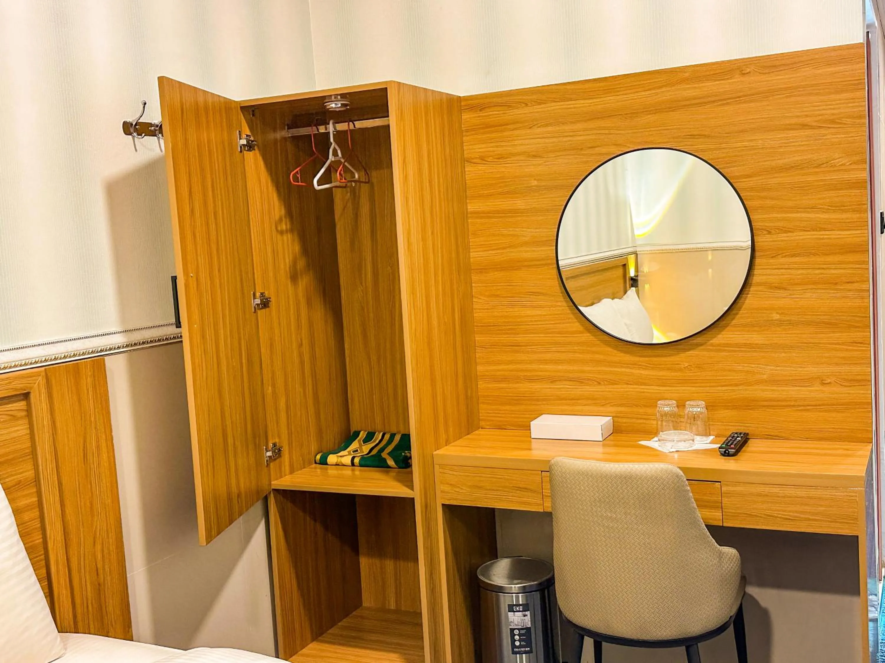 wardrobe in TAMARIND HOTEL