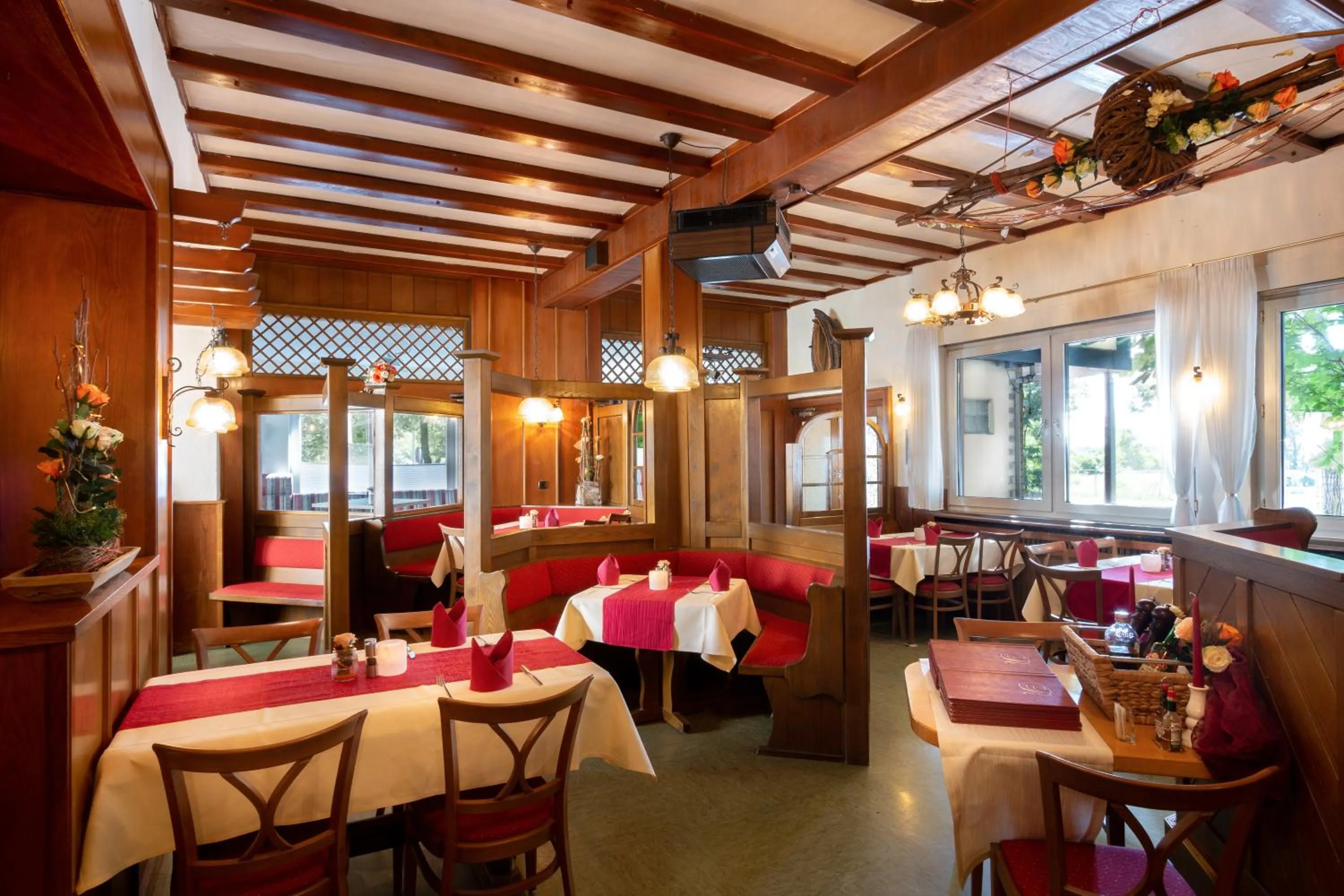 Restaurant/places to eat in Hotel Zum Rosengarten