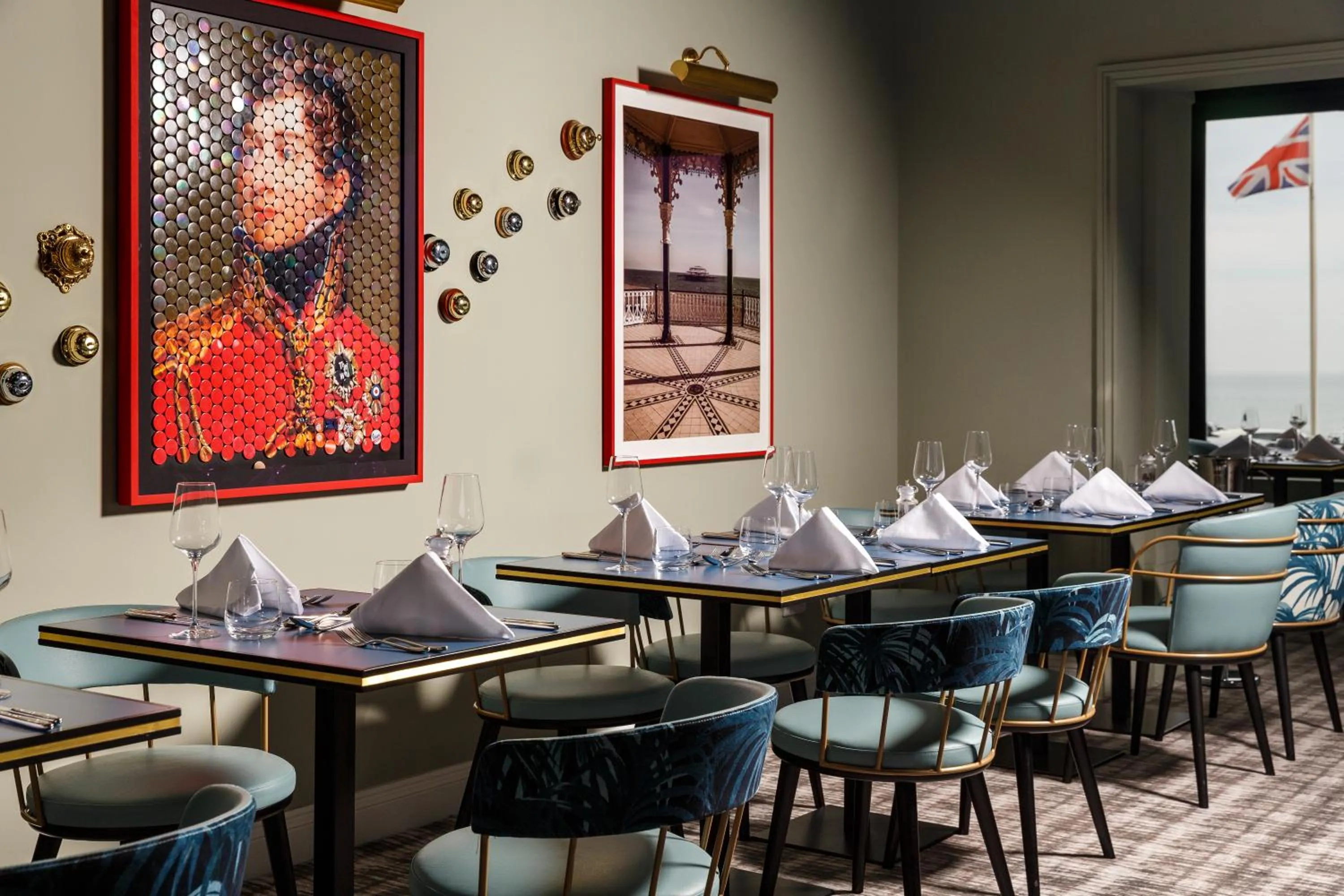 Restaurant/places to eat in Mercure Brighton Seafront Hotel