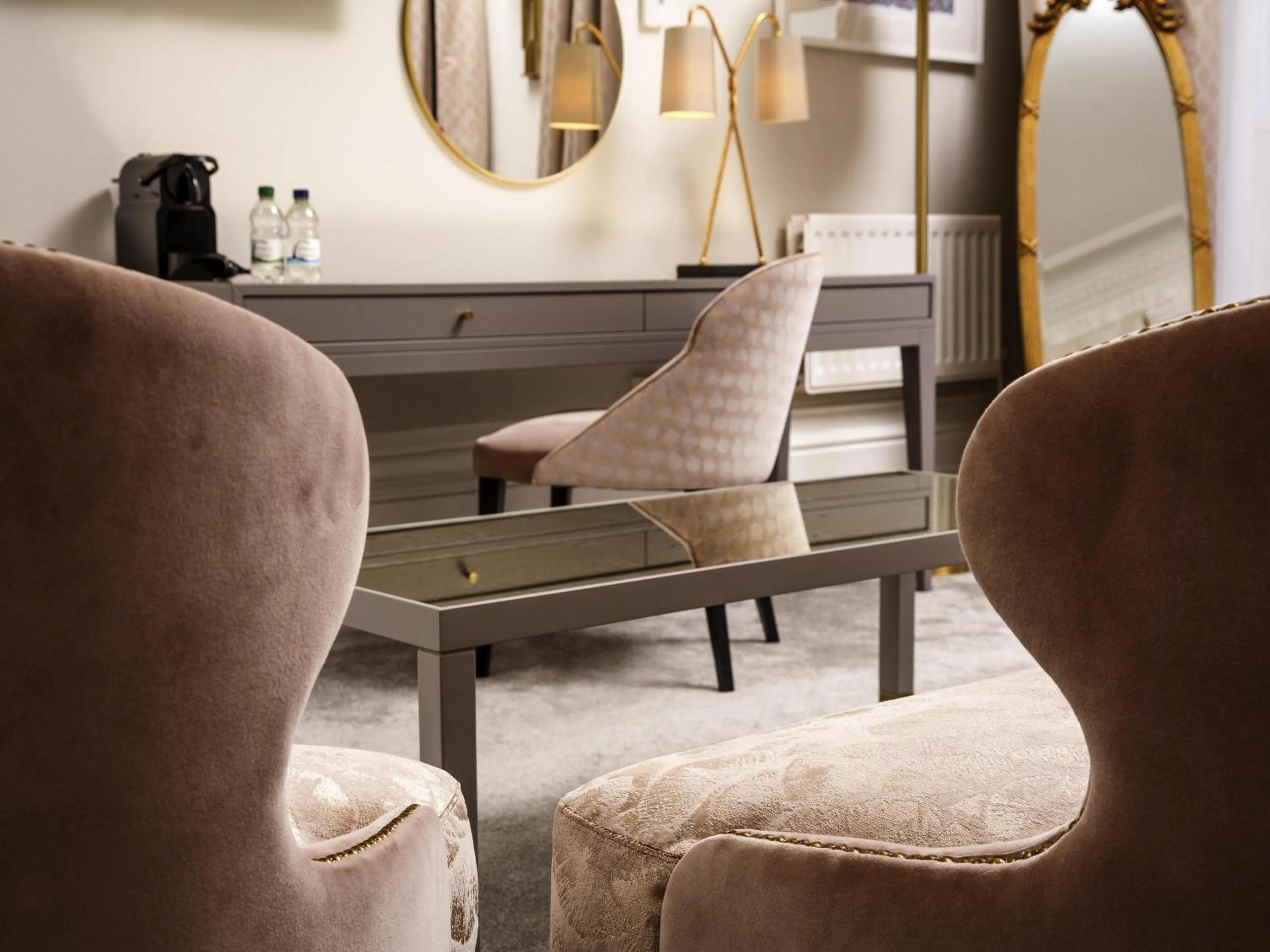 Bedroom in Mercure Brighton Seafront Hotel