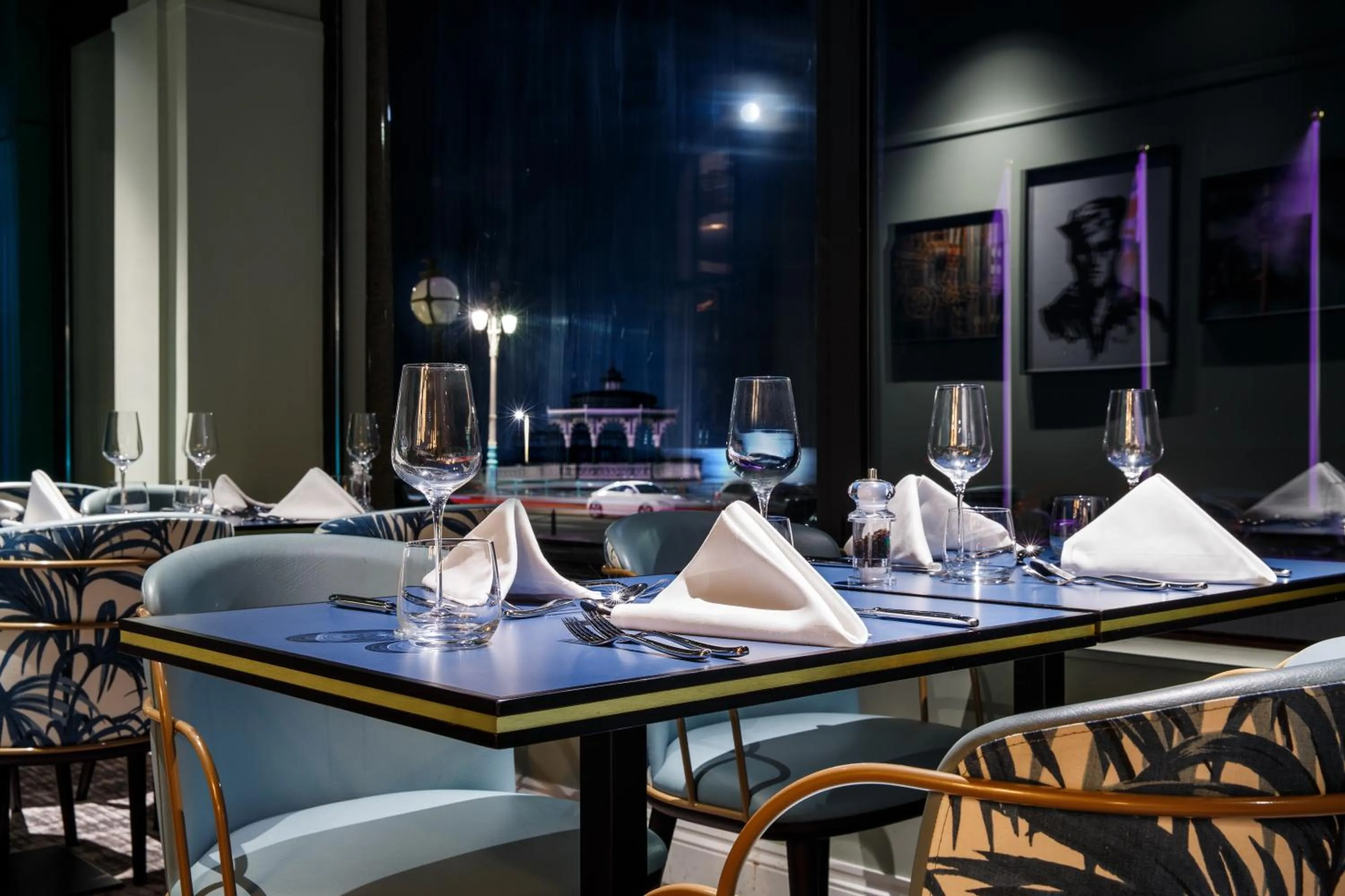 Restaurant/places to eat in Mercure Brighton Seafront Hotel