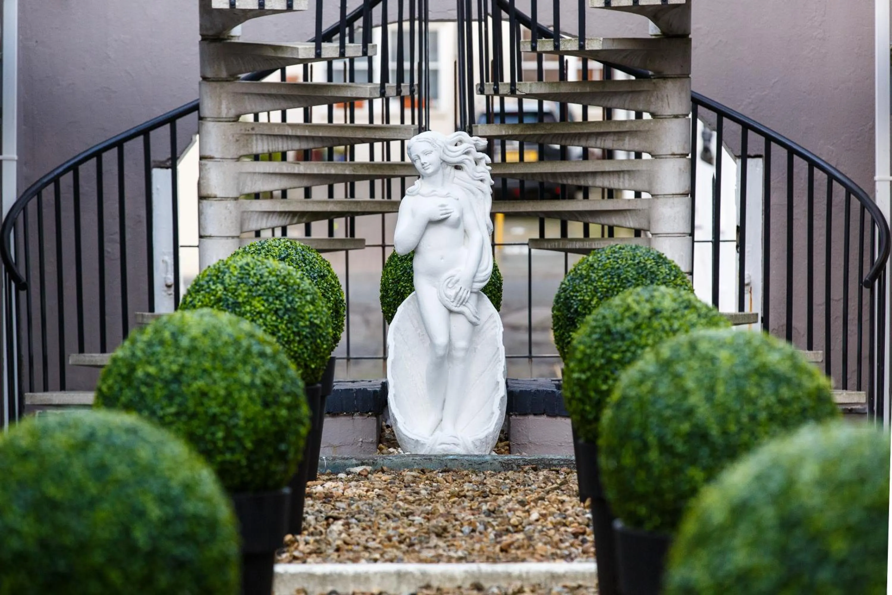 Garden in Mercure Brighton Seafront Hotel