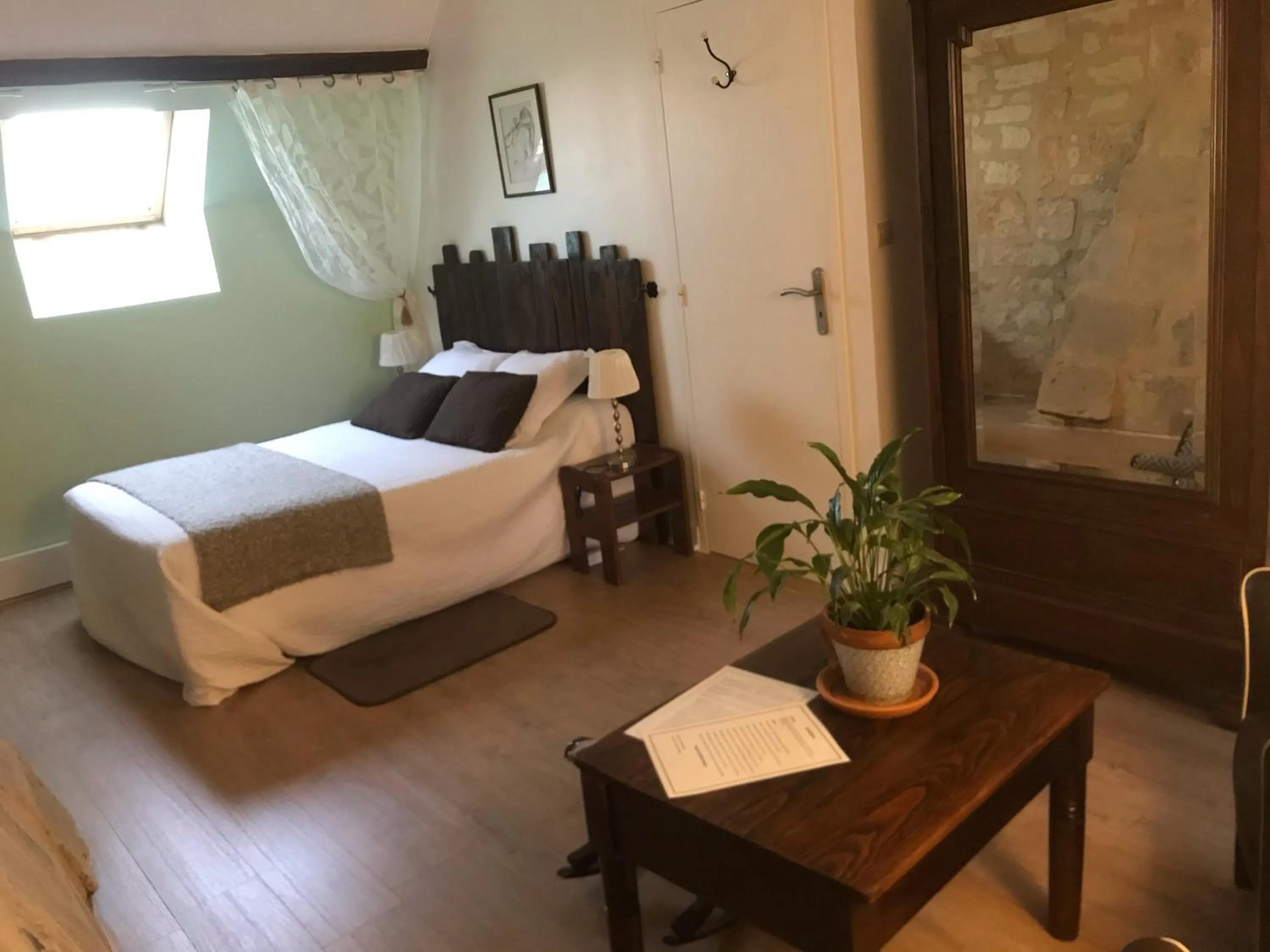 Bed in La Balastière