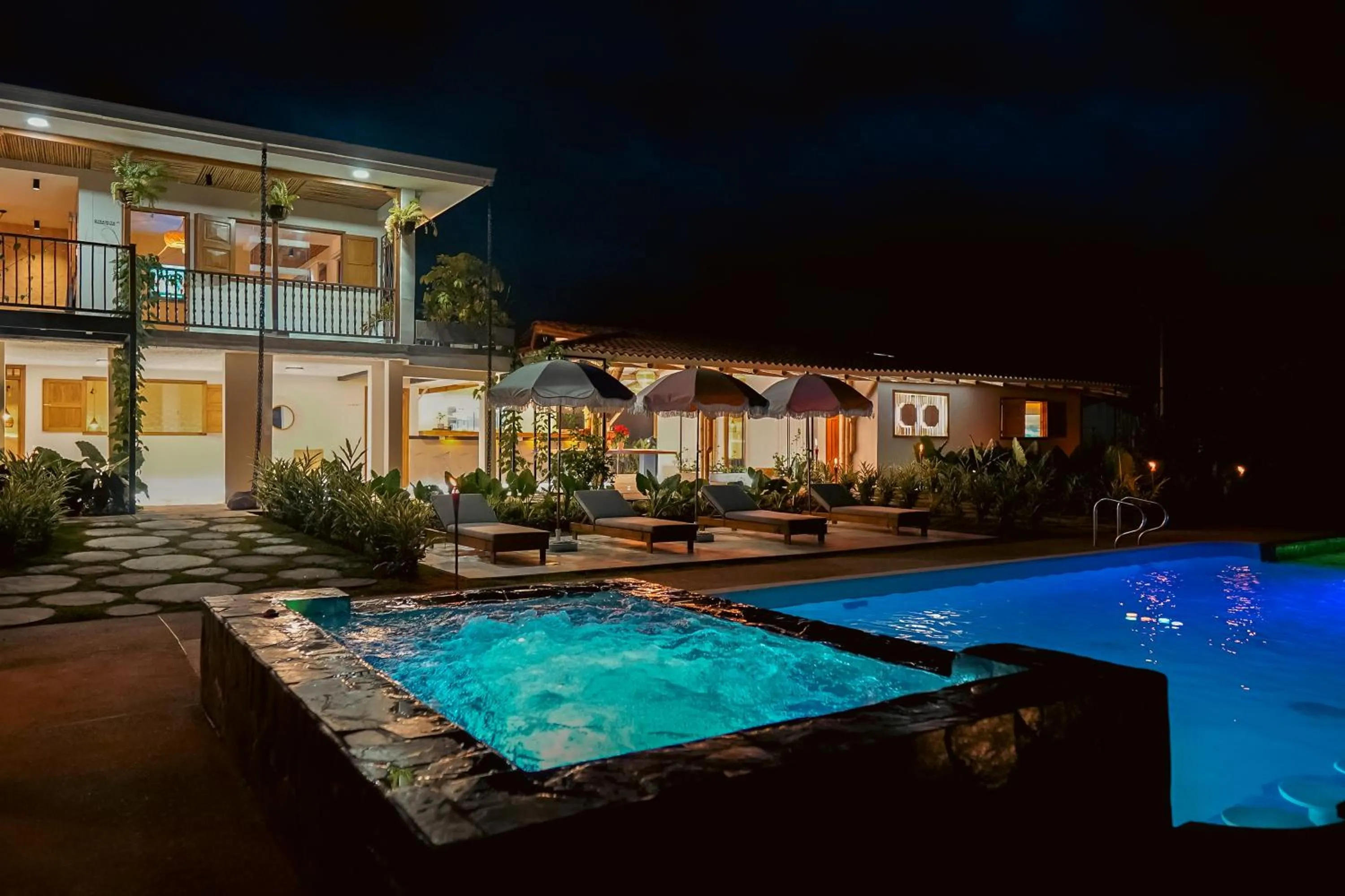 Hot Tub in Cannatel Exclusive Hotel