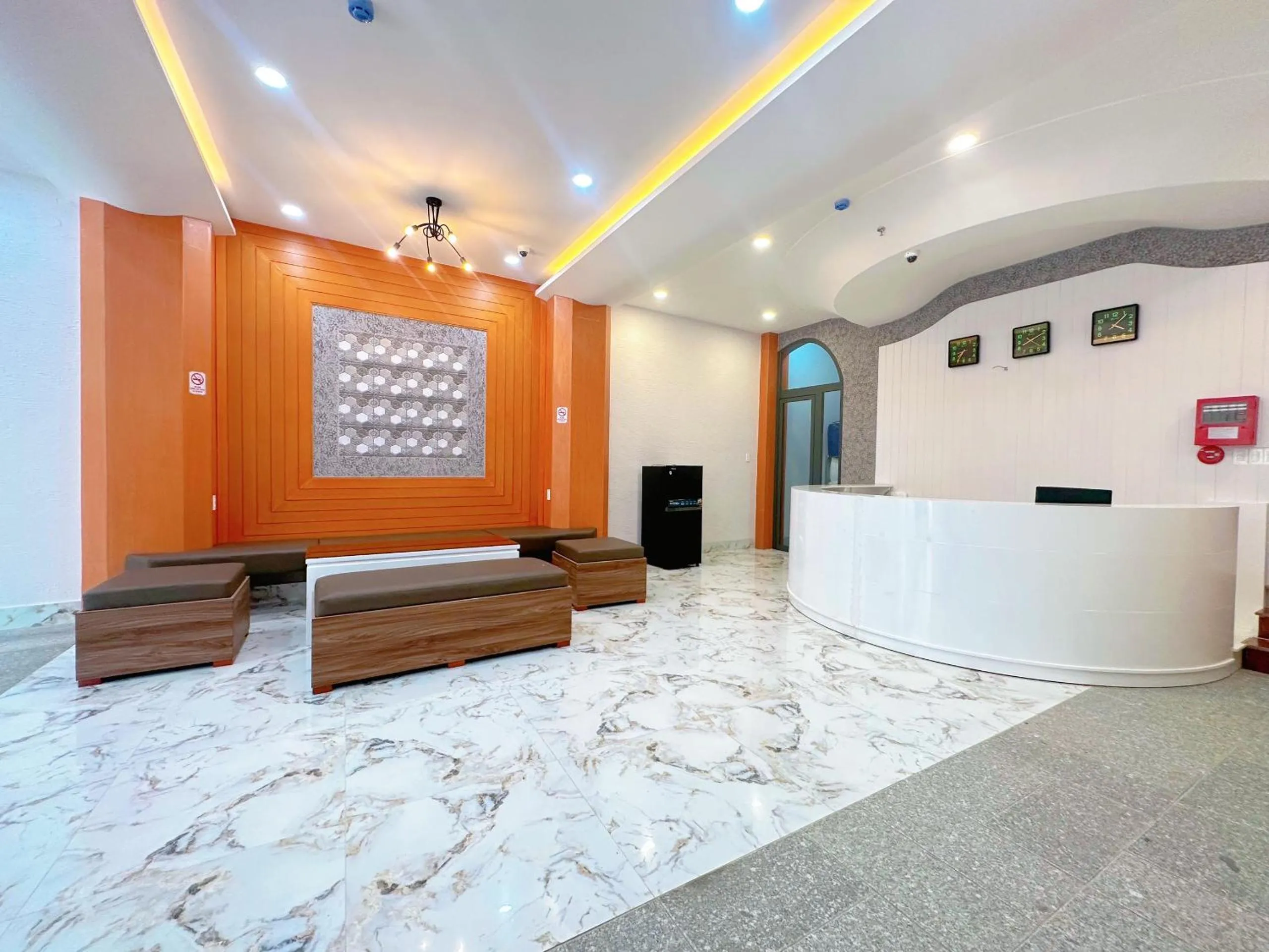 TV and multimedia in Milanesa Hotel and Apartment