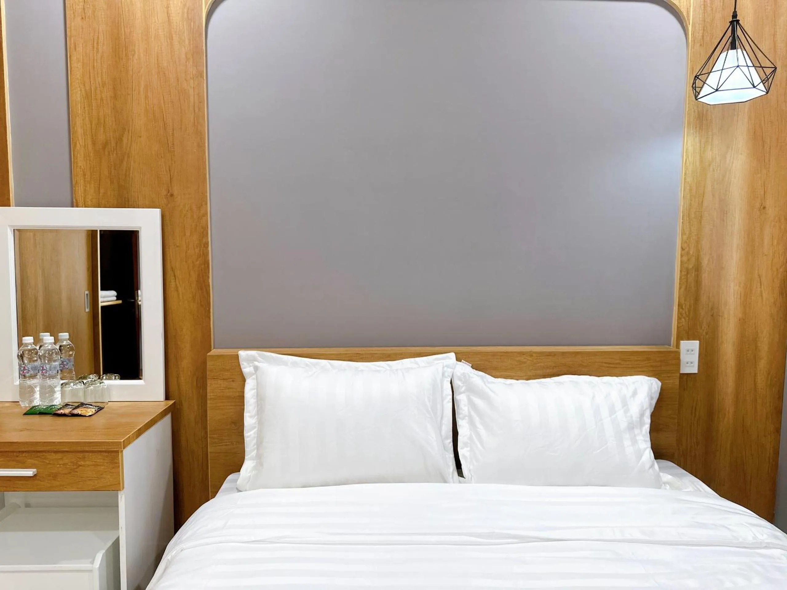 Bed in Milanesa Hotel and Apartment