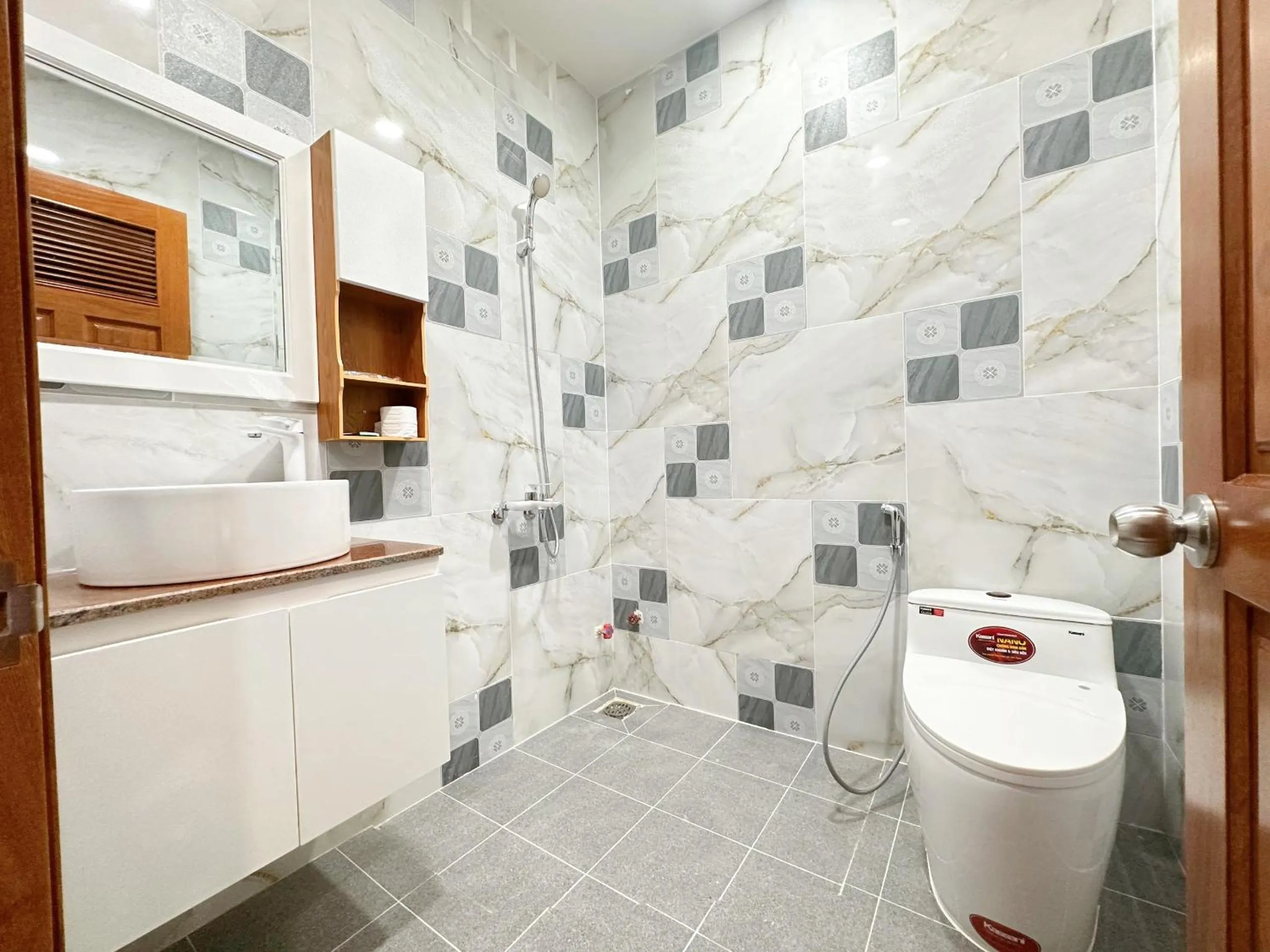 Toilet in Milanesa Hotel and Apartment