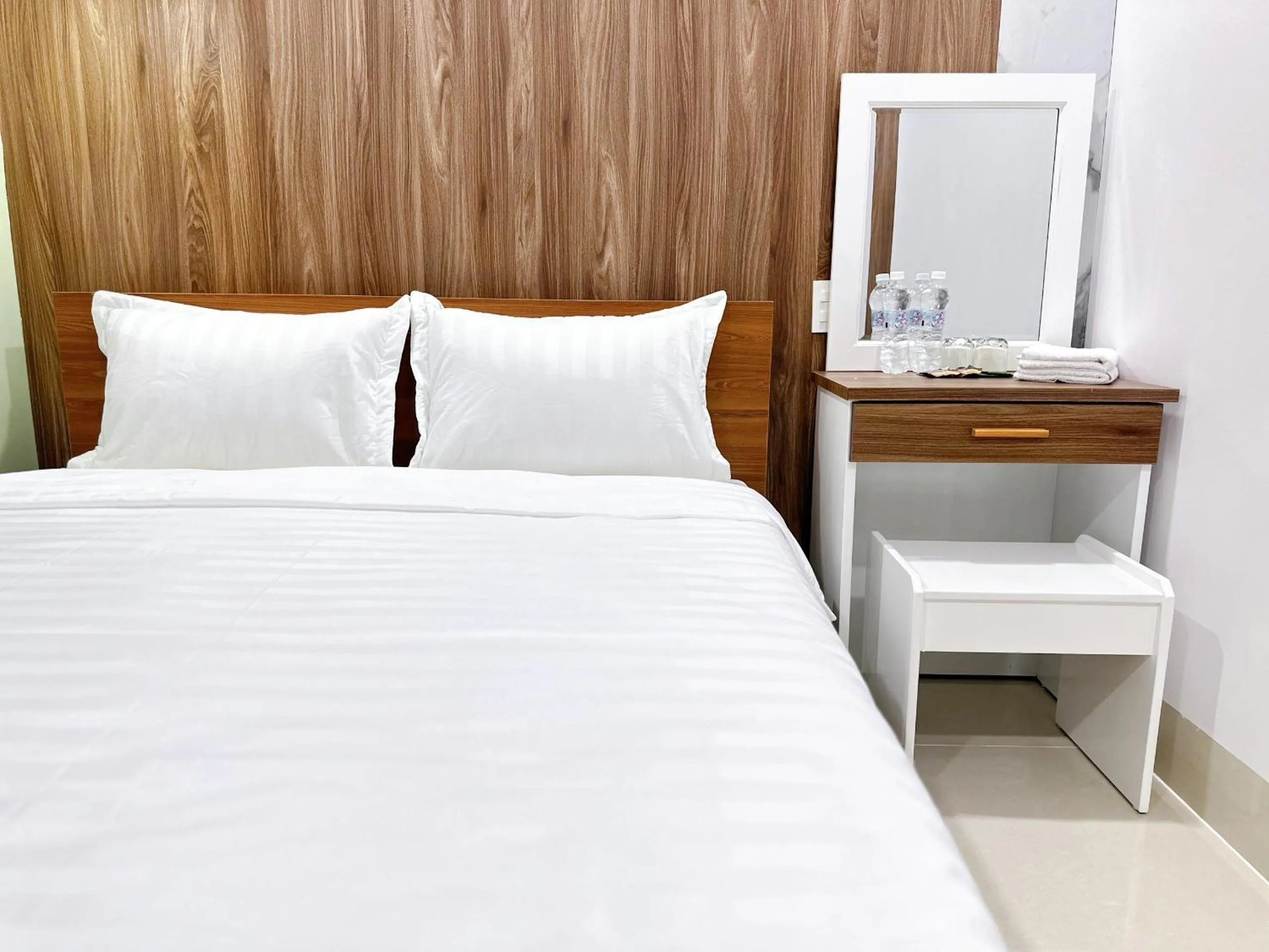 Bed in Milanesa Hotel and Apartment