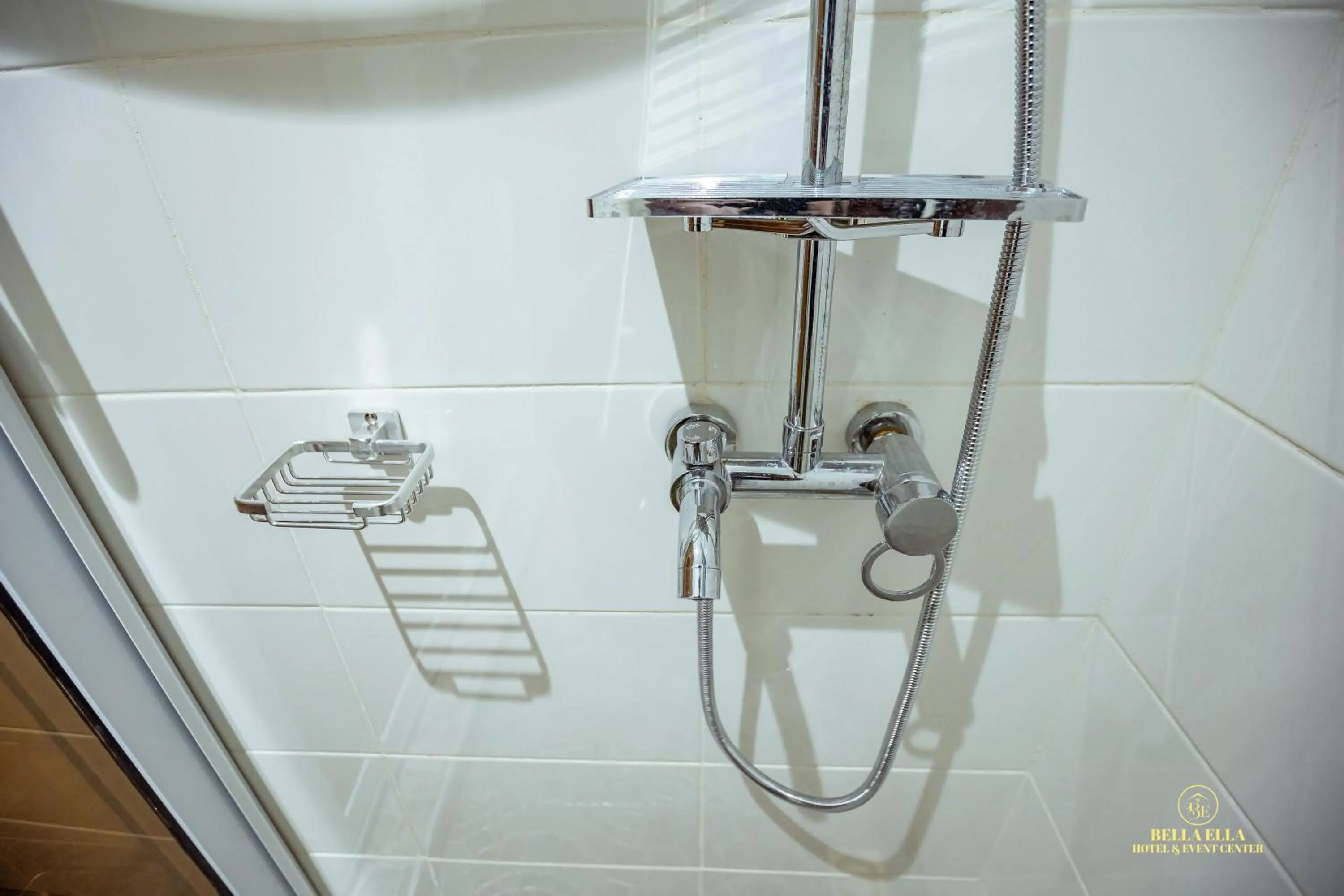 Shower in Bella Ella Hotel & Event Center