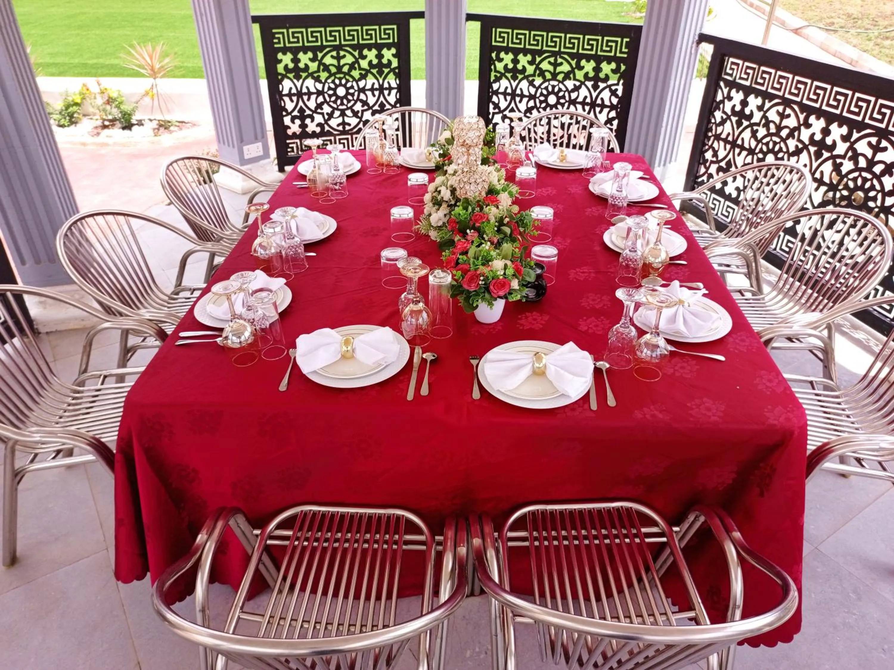 Restaurant/places to eat in Bella Ella Hotel & Event Center