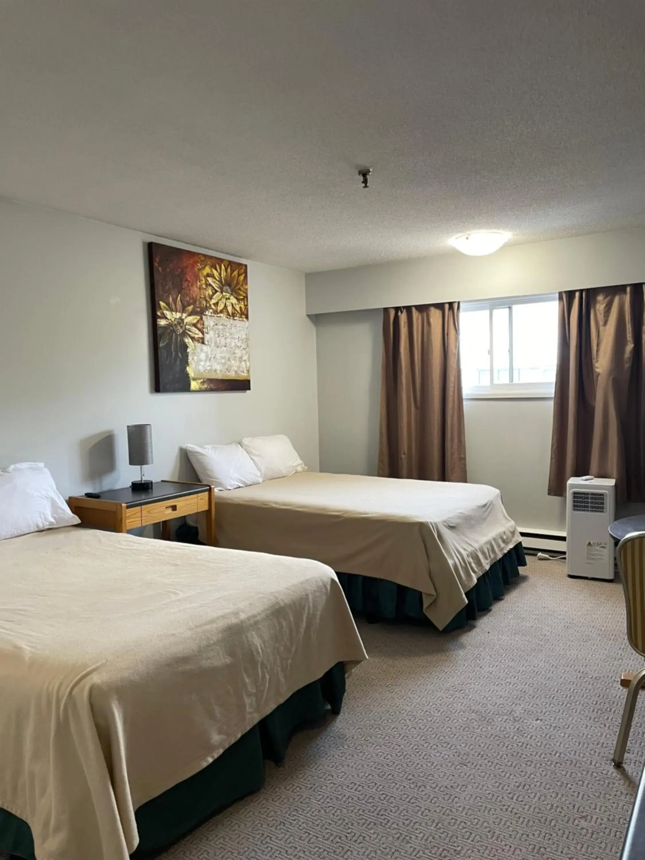 Double Room in Nechako Valley Inn Double Room in Nechako Valley Inn