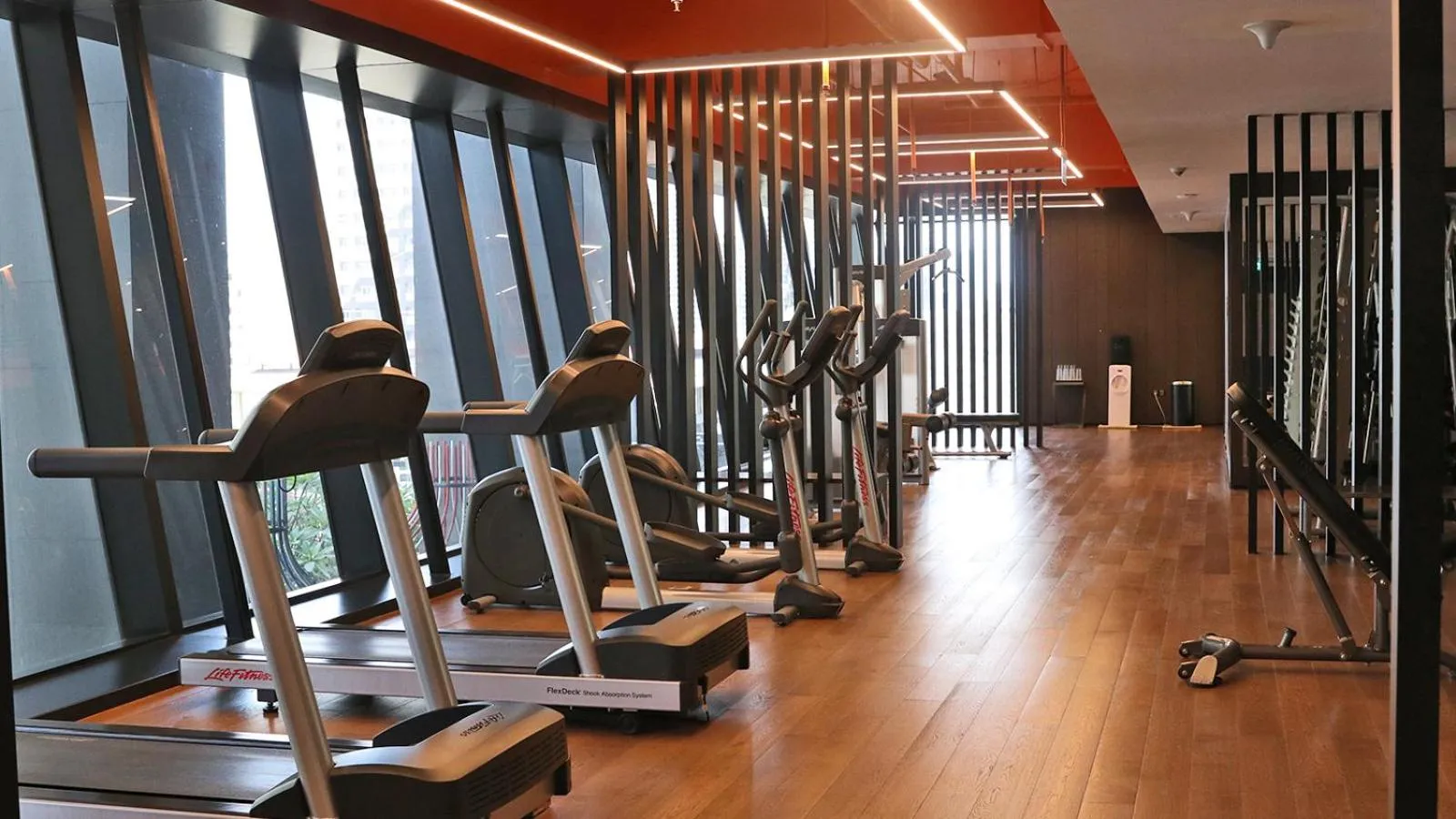 Fitness centre/facilities in Oakwood Makati Avenue
