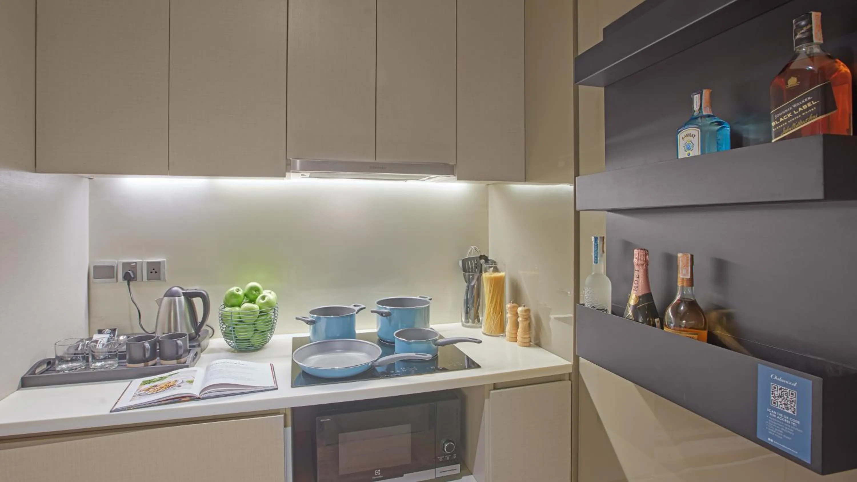Kitchen or kitchenette in Oakwood Makati Avenue