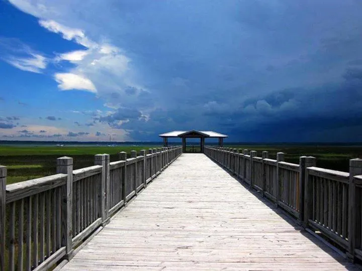 Nearby landmark in Riverview Hotel