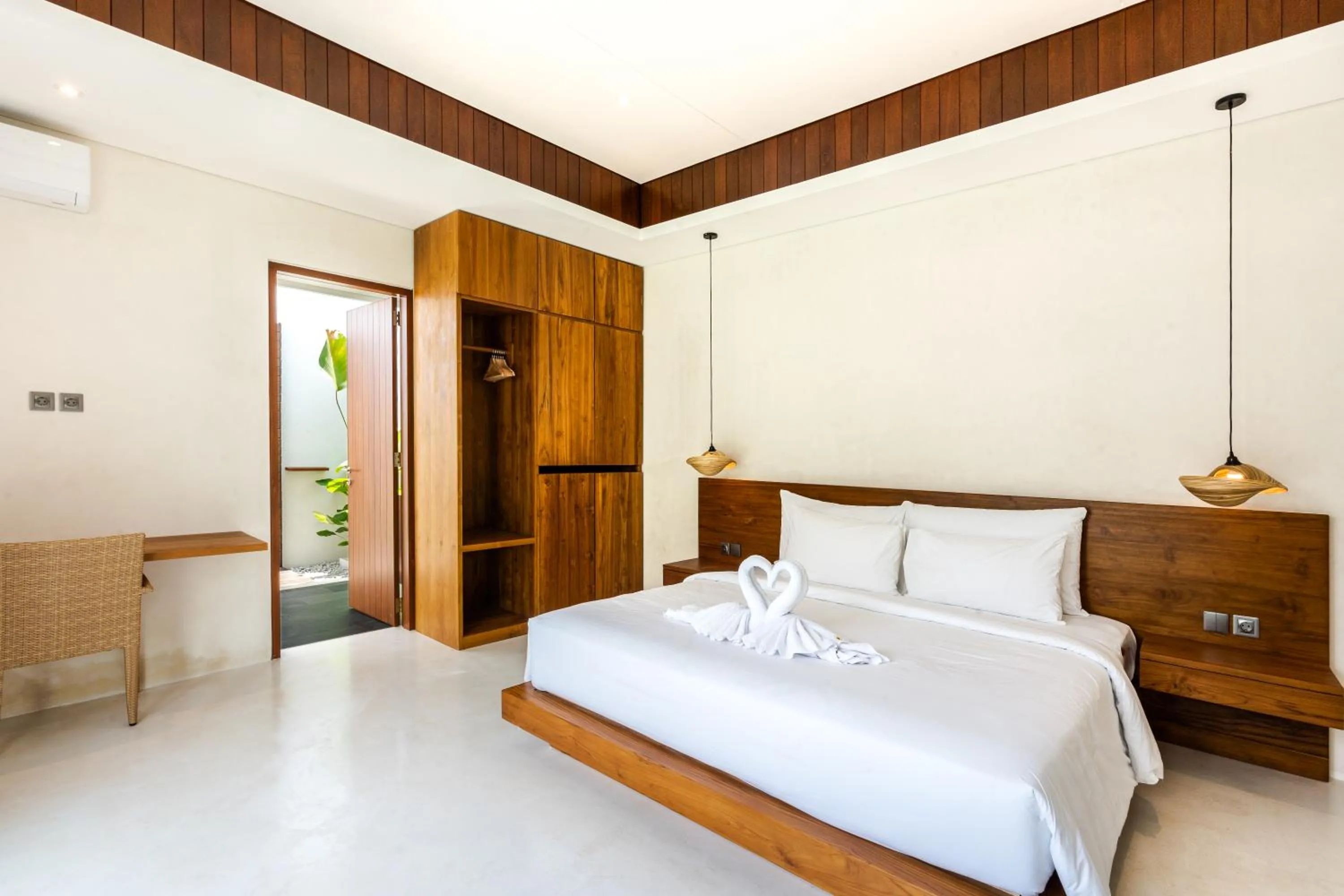 Bed in J4 Villas Sanur