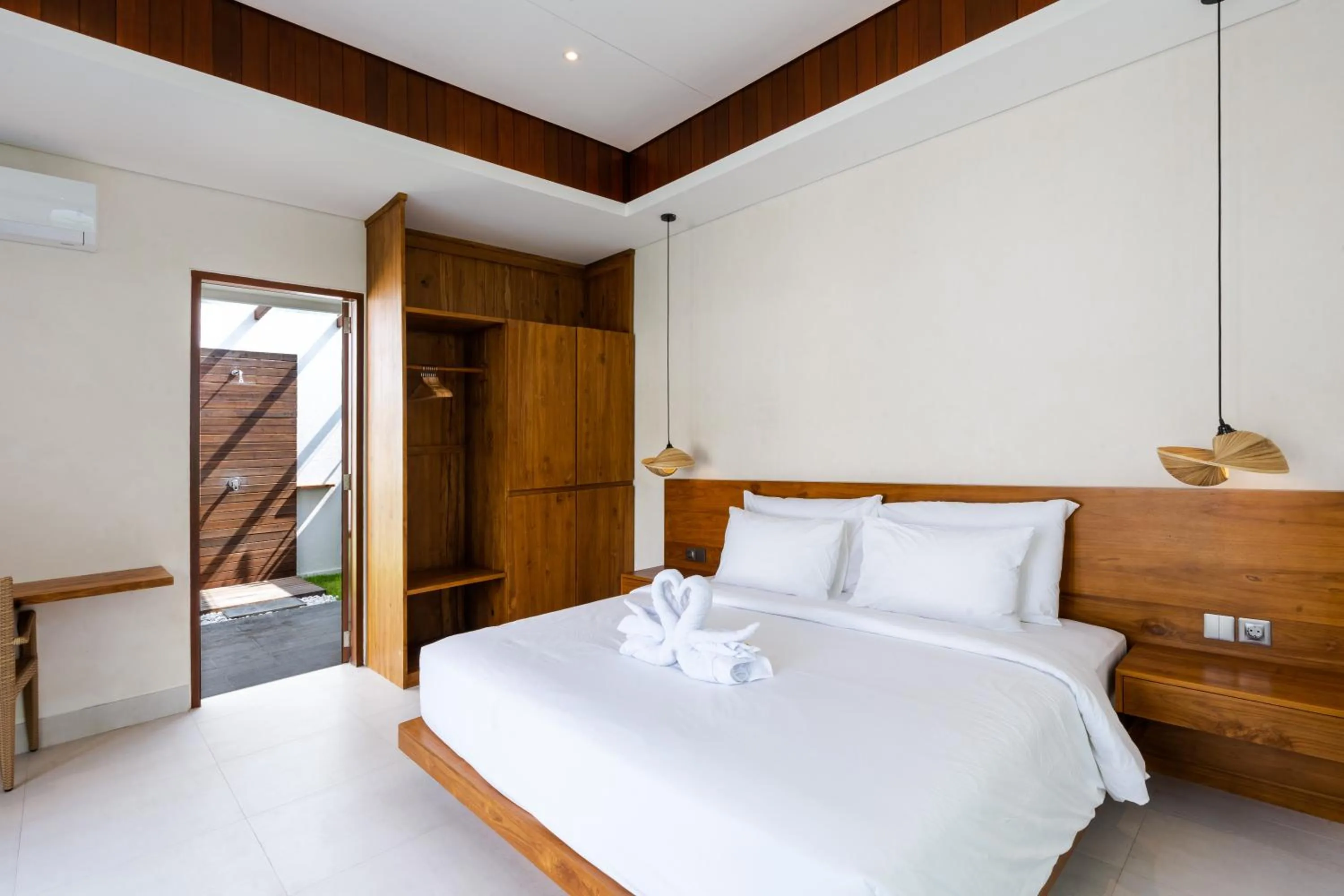 Bed in J4 Villas Sanur