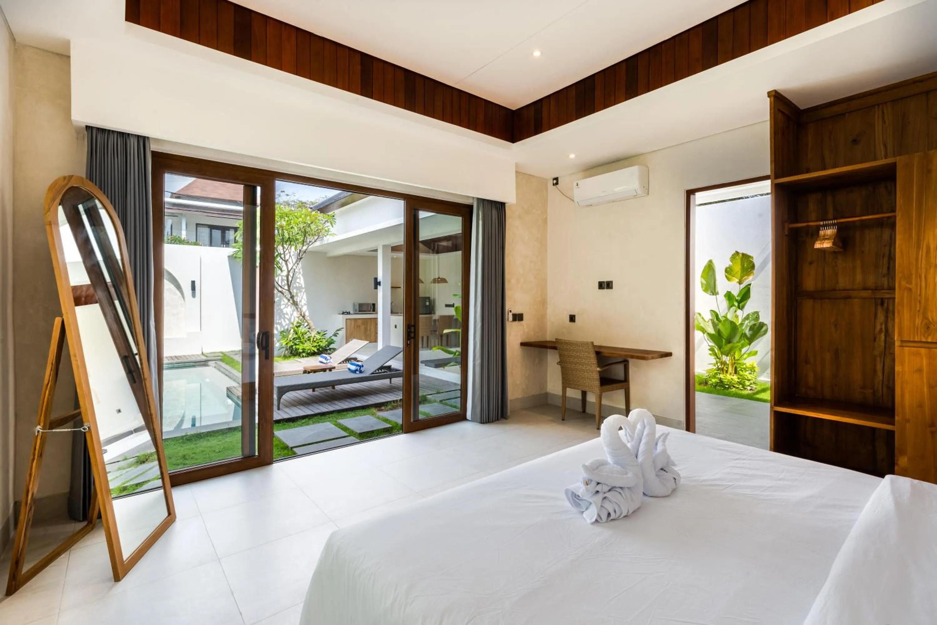 Bed in J4 Villas Sanur