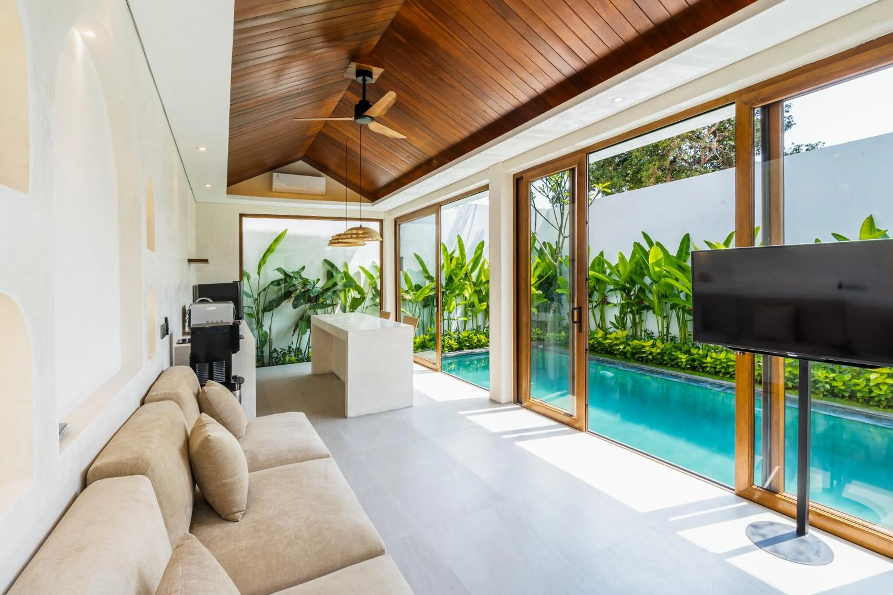 Communal lounge/ TV room in J4 Villas Sanur