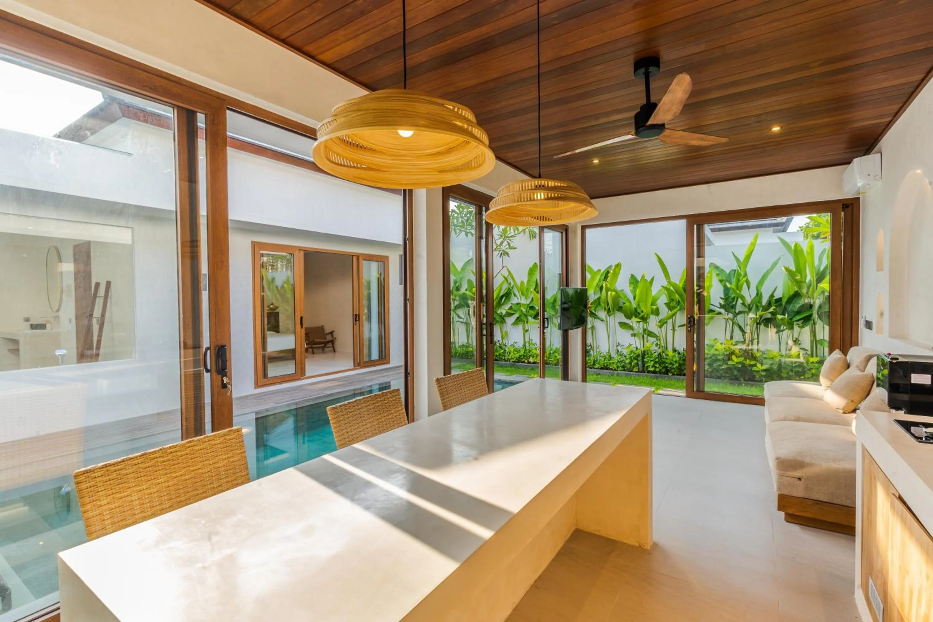 Dining area in J4 Villas Sanur