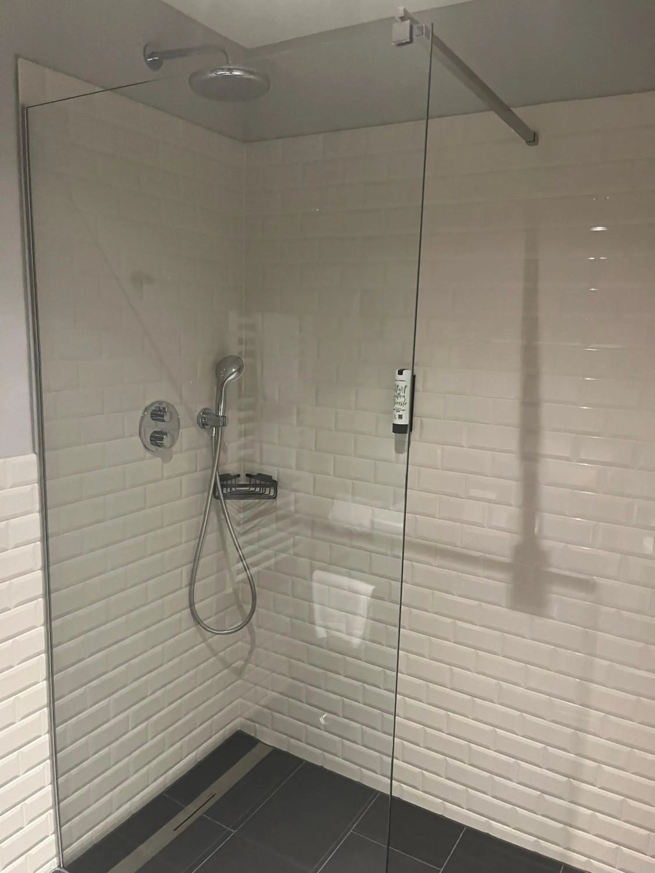 Bathroom in INA Boutique Hannover-Linden - Digital Access