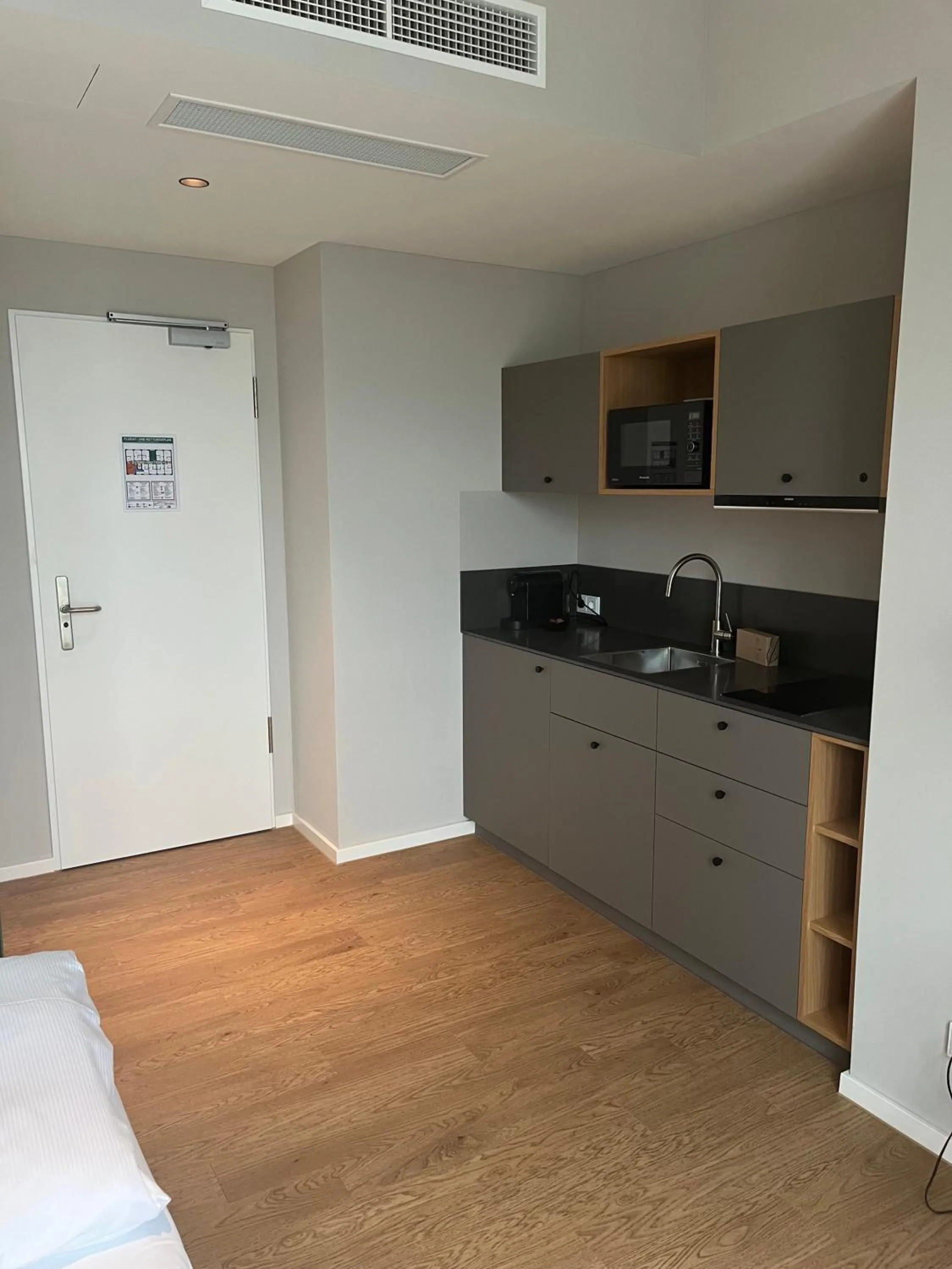 Kitchen or kitchenette in INA Boutique Hannover-Linden - Digital Access