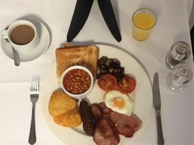 English/Irish breakfast in Silverstone Golf Club And Hotel