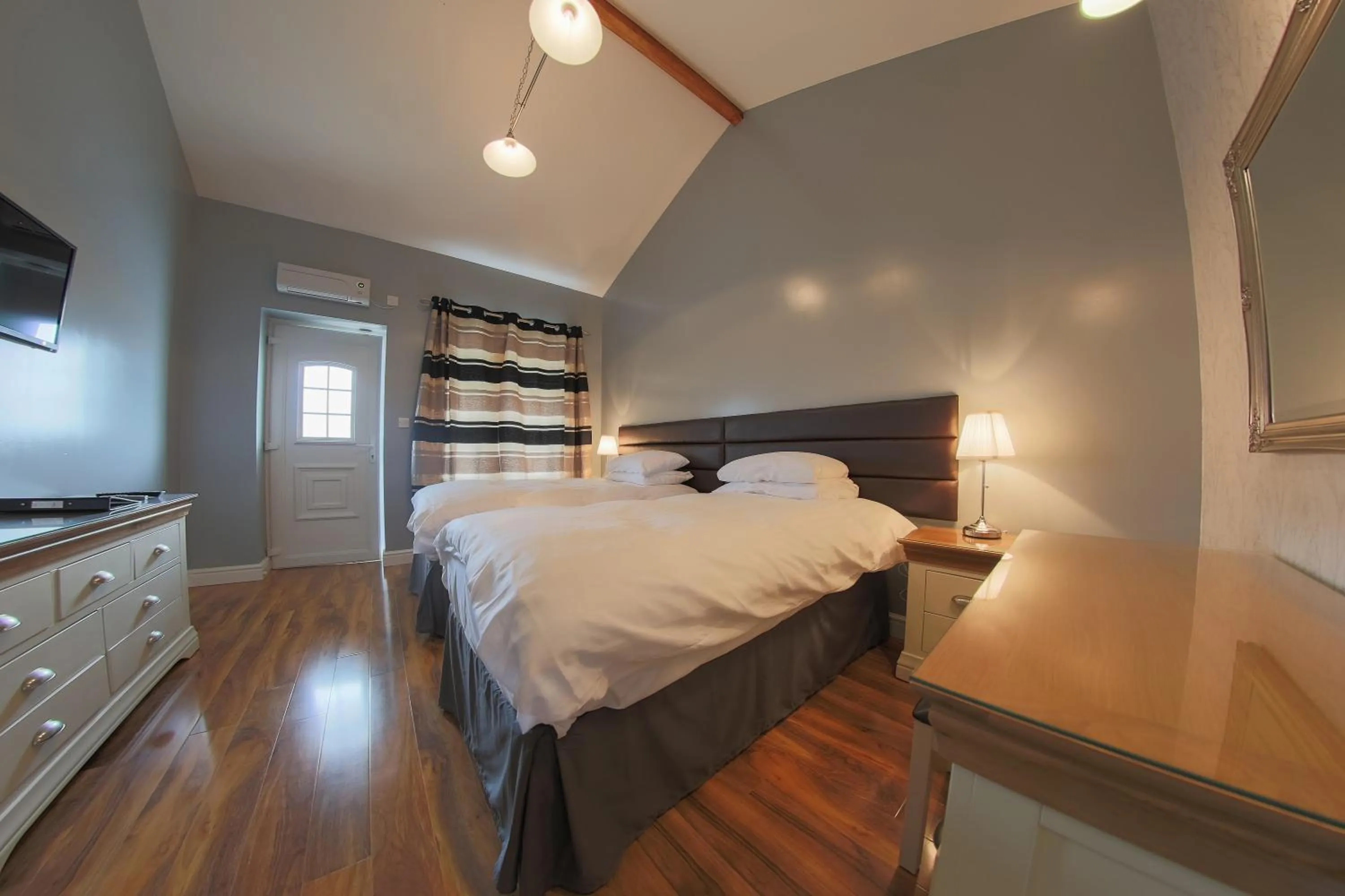 Bedroom, Bed in Silverstone Golf Club And Hotel