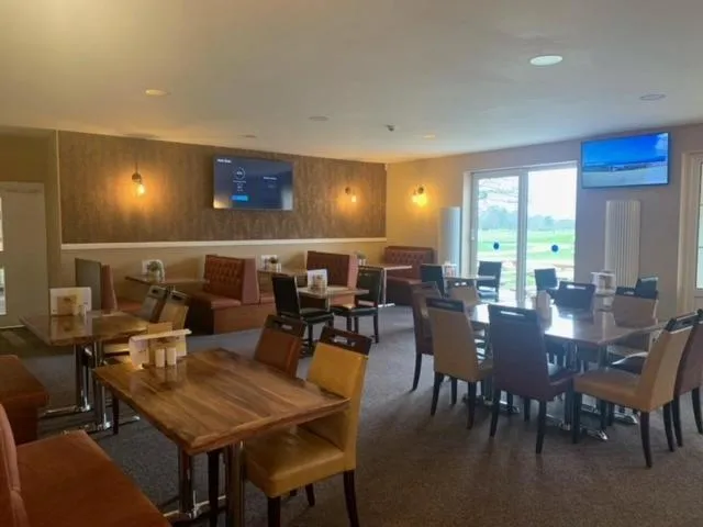 Restaurant/places to eat in Silverstone Golf Club And Hotel