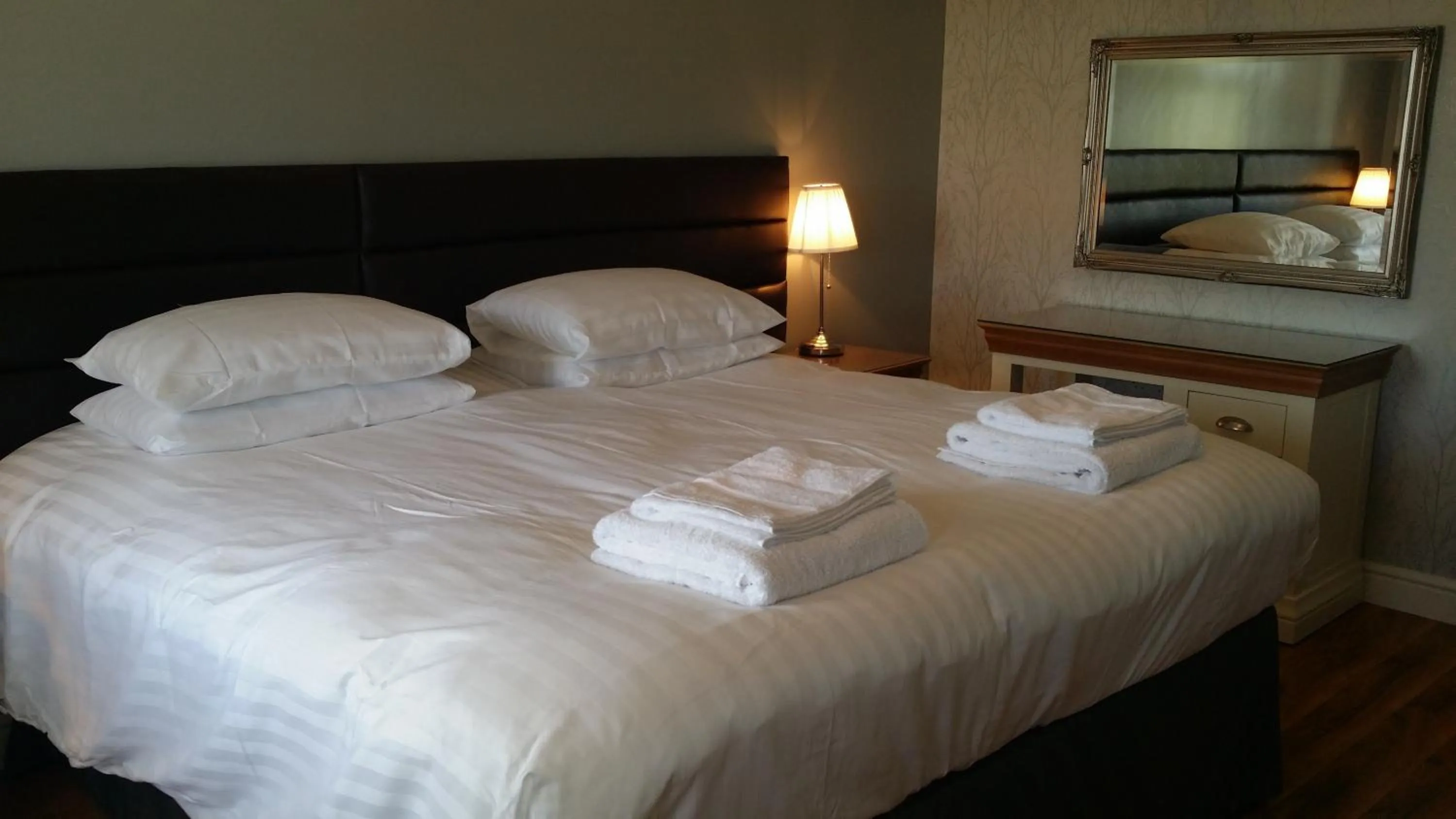 Bedroom, Bed in Silverstone Golf Club And Hotel