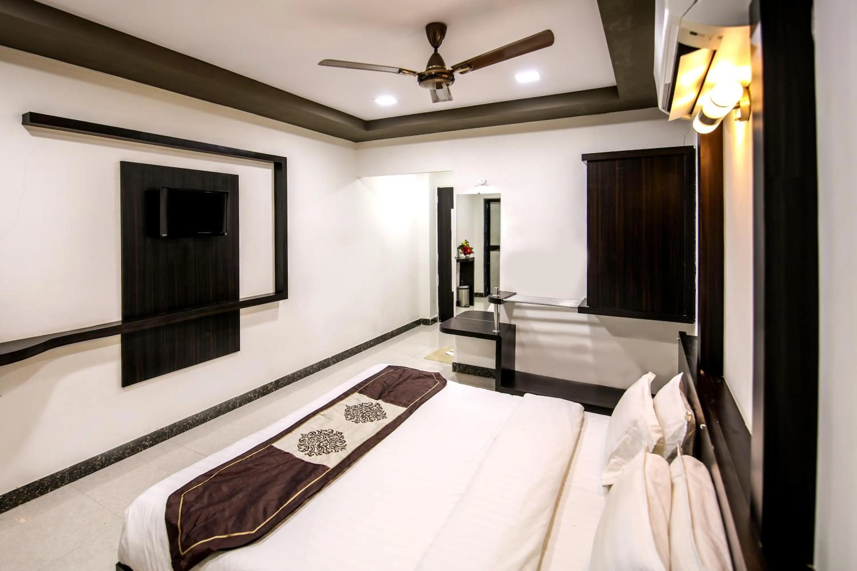 Bed in Saavaj Resort, Sasan Gir - Where Wilderness Meets Luxury