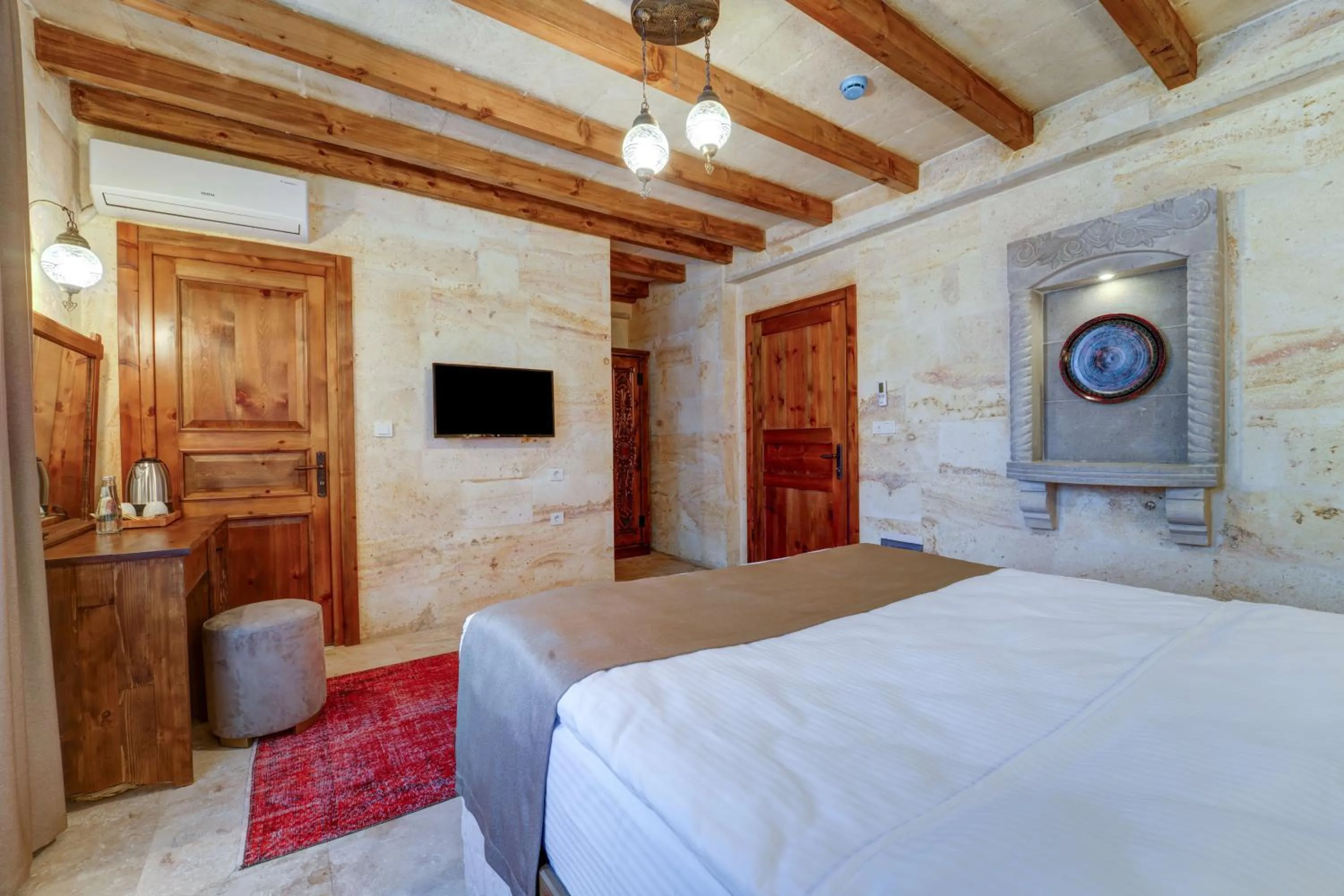 Bedroom, Bed in Enjoy Stone Hotel