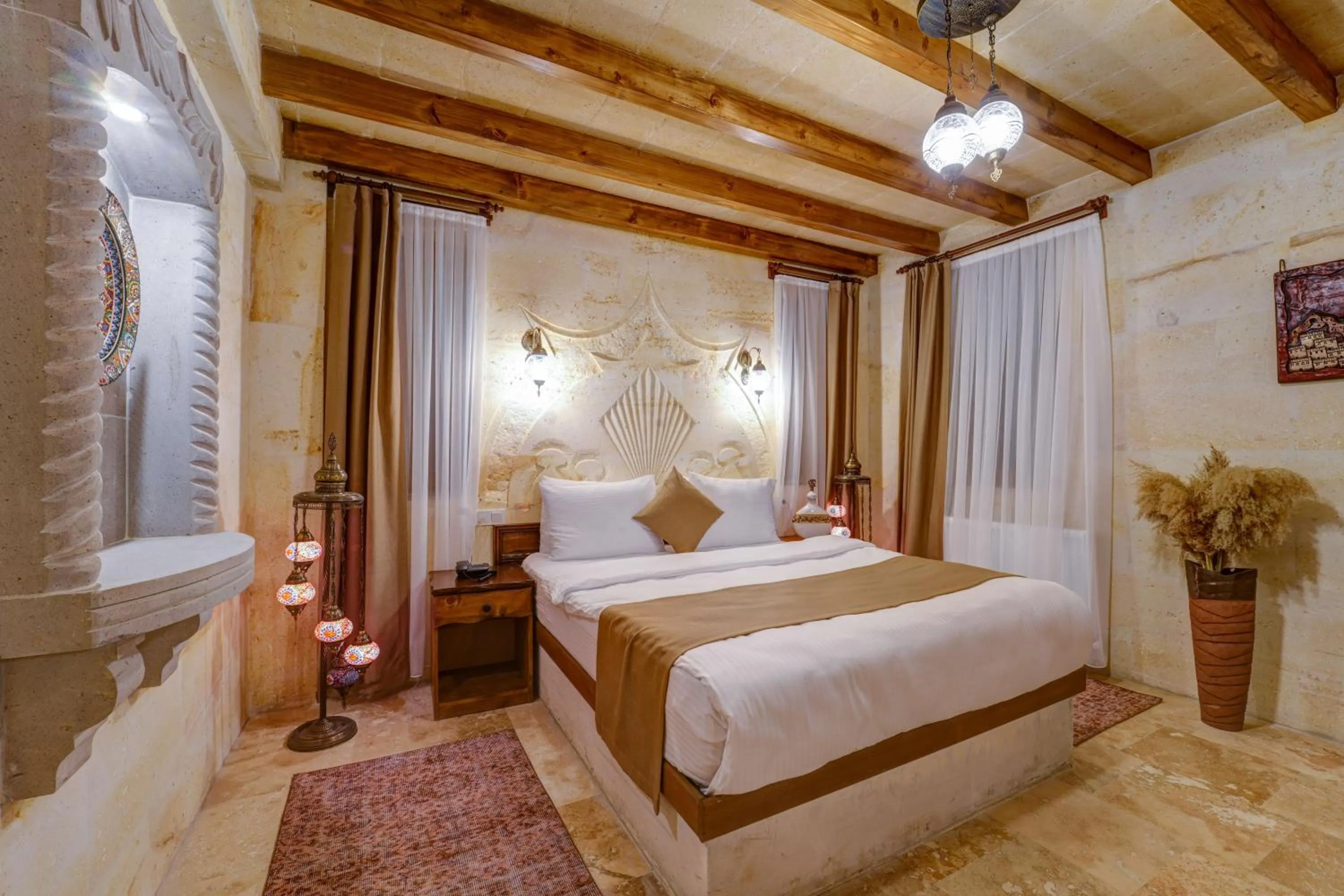 Photo of the whole room, Bed in Enjoy Stone Hotel