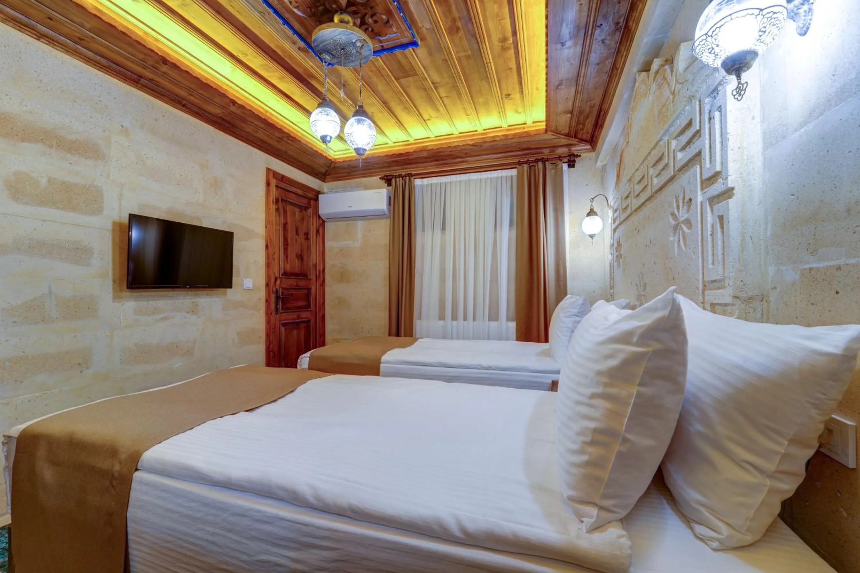 Bedroom, Bed in Enjoy Stone Hotel