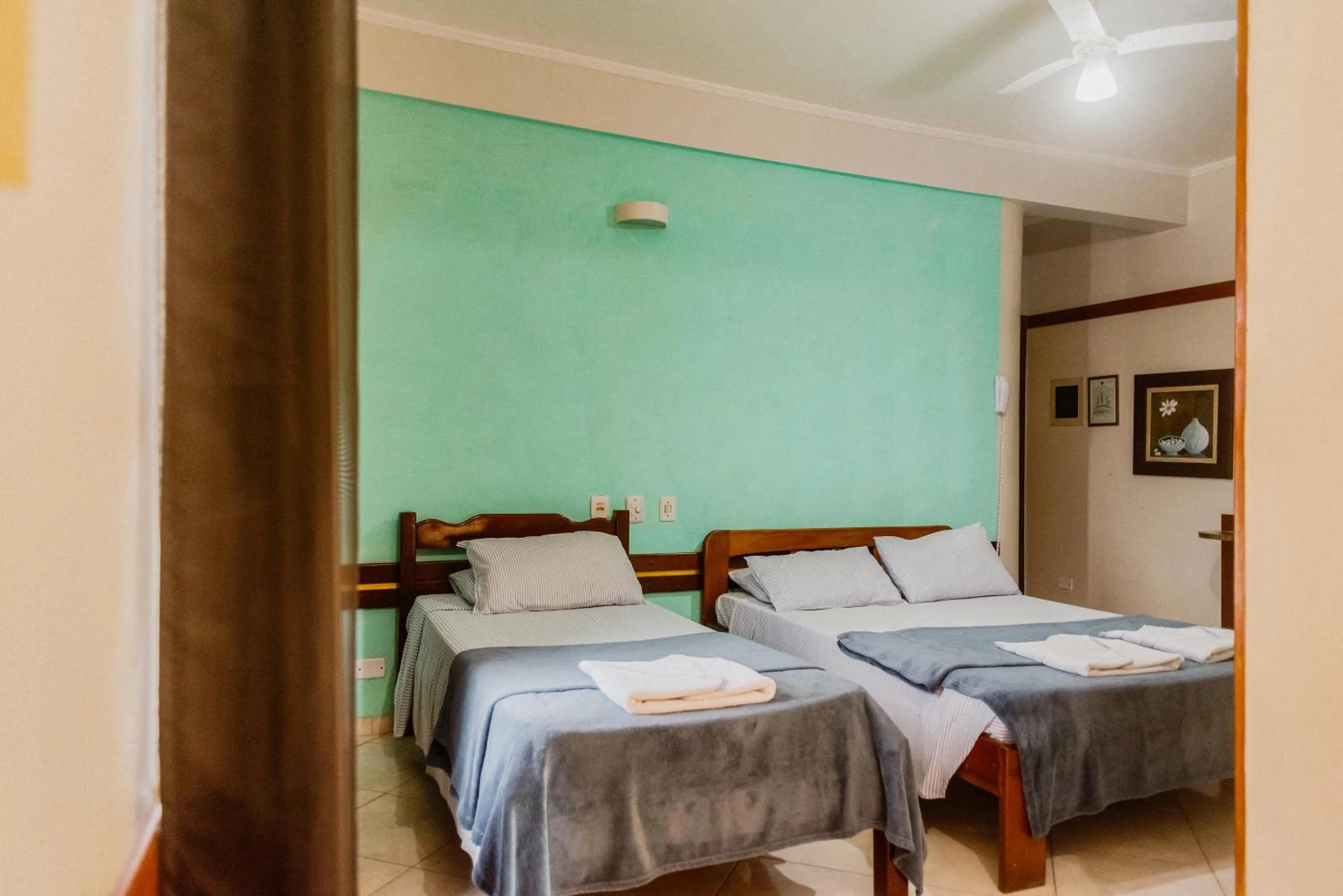 Photo of the whole room, Bed in Hotel São Charbel