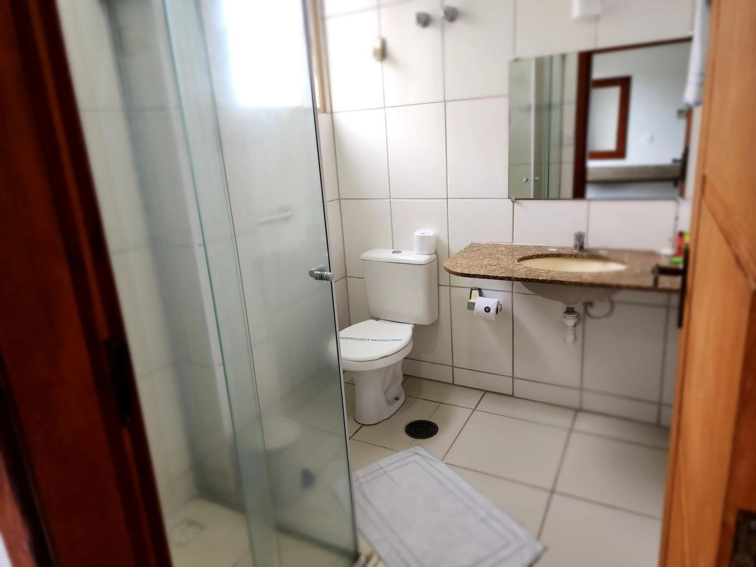 Shower in Hotel São Charbel