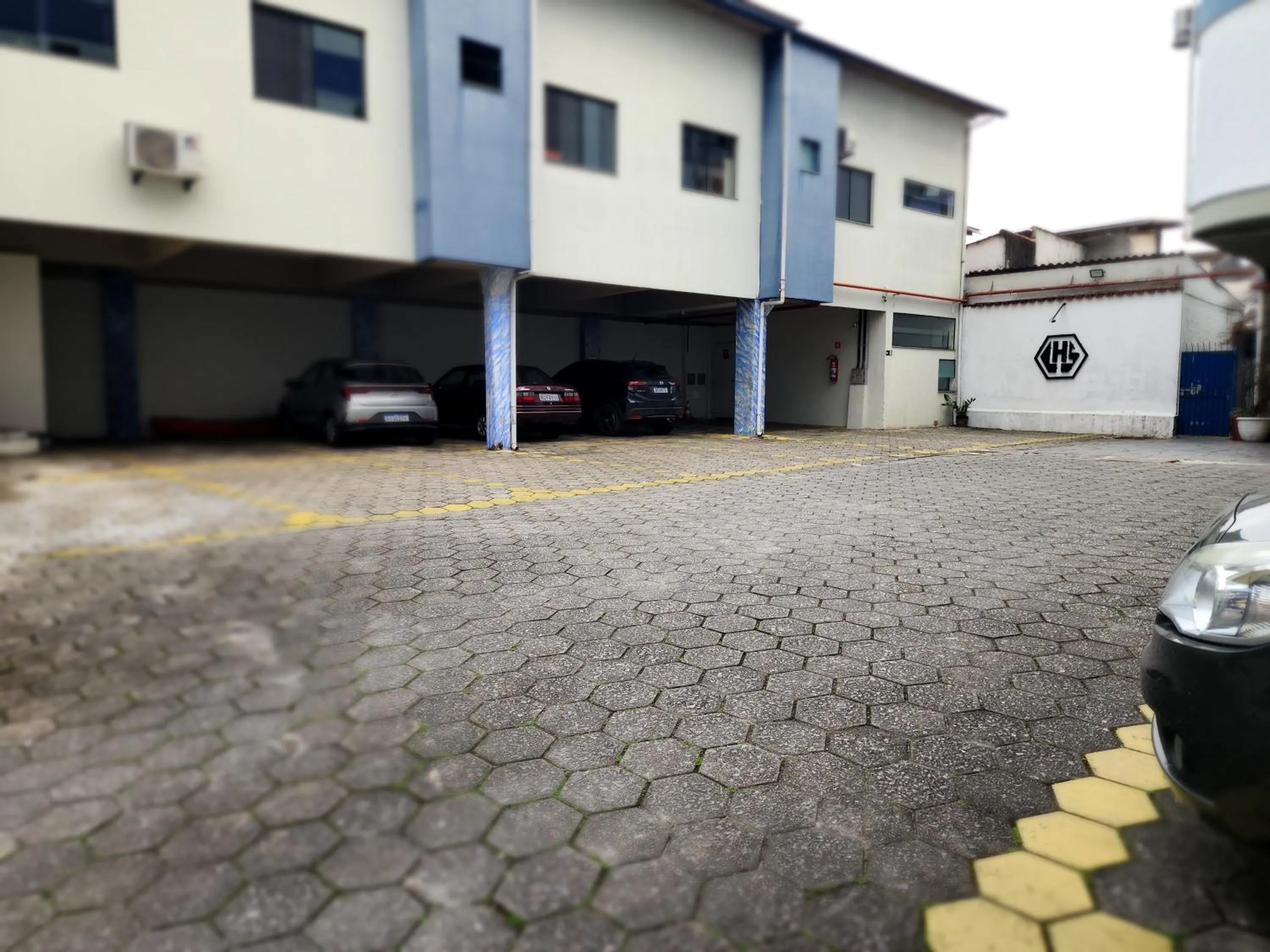 Parking in Hotel São Charbel