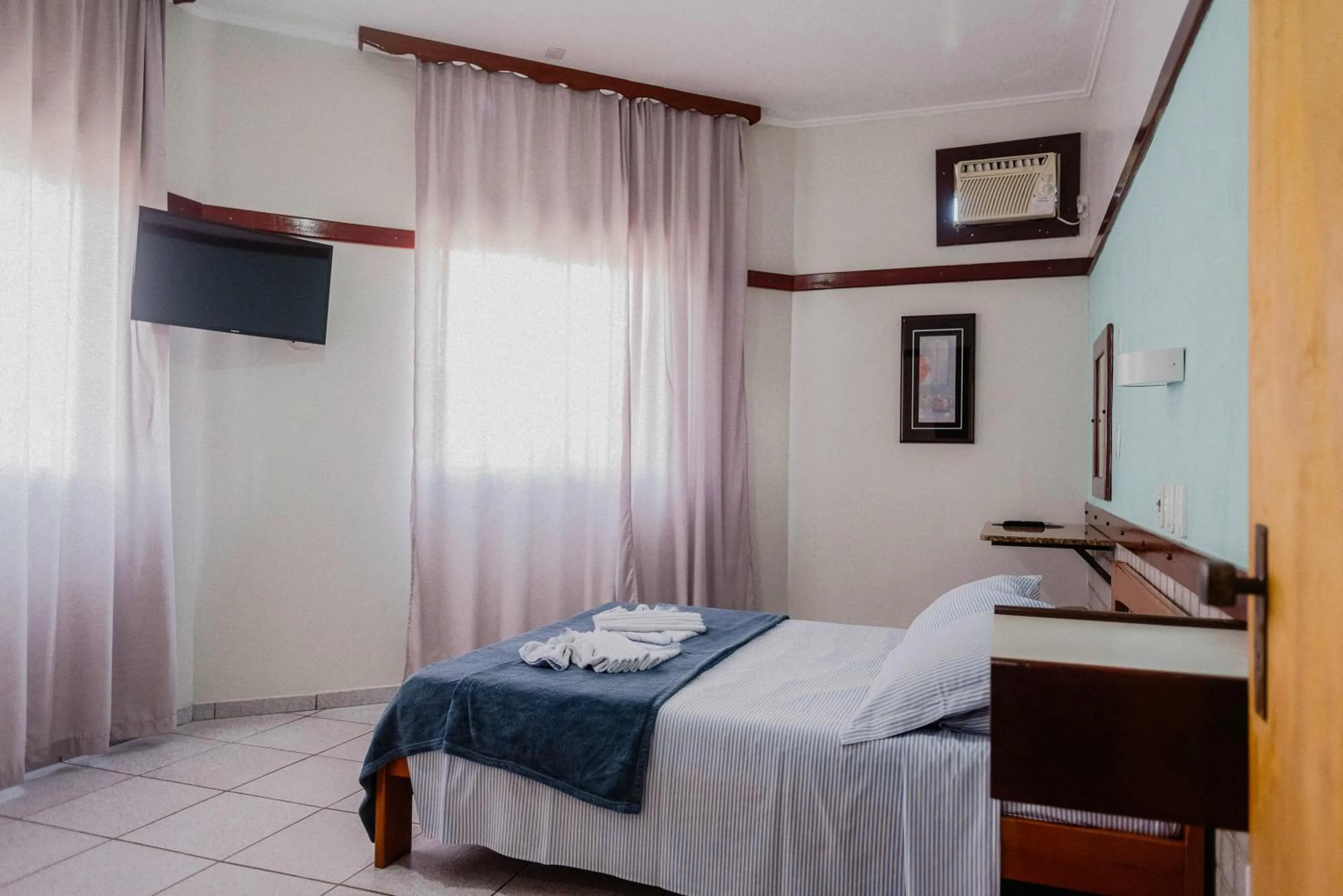 Bed in Hotel São Charbel