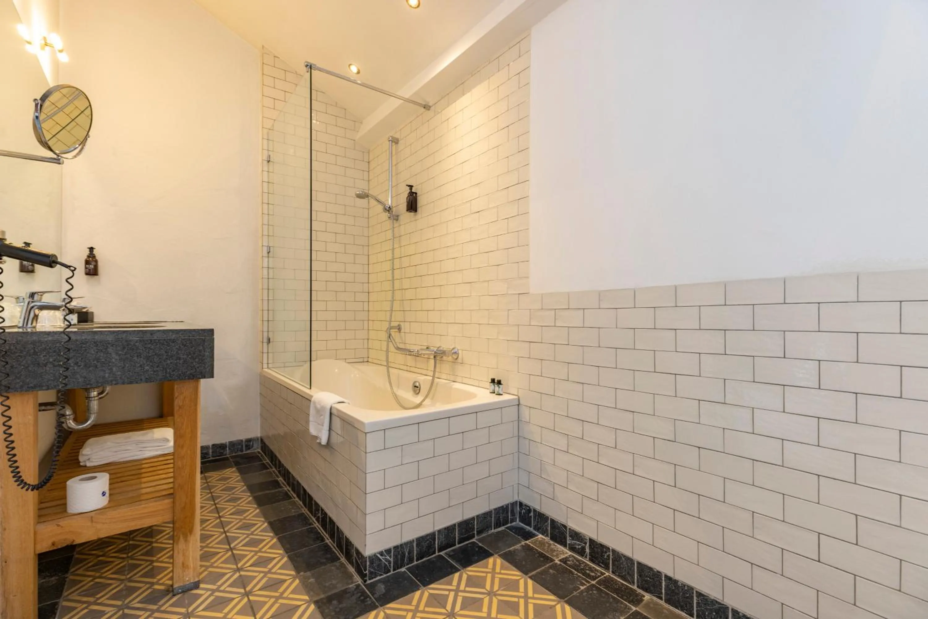 Bathroom in Fletcher Hotel Château De Raay